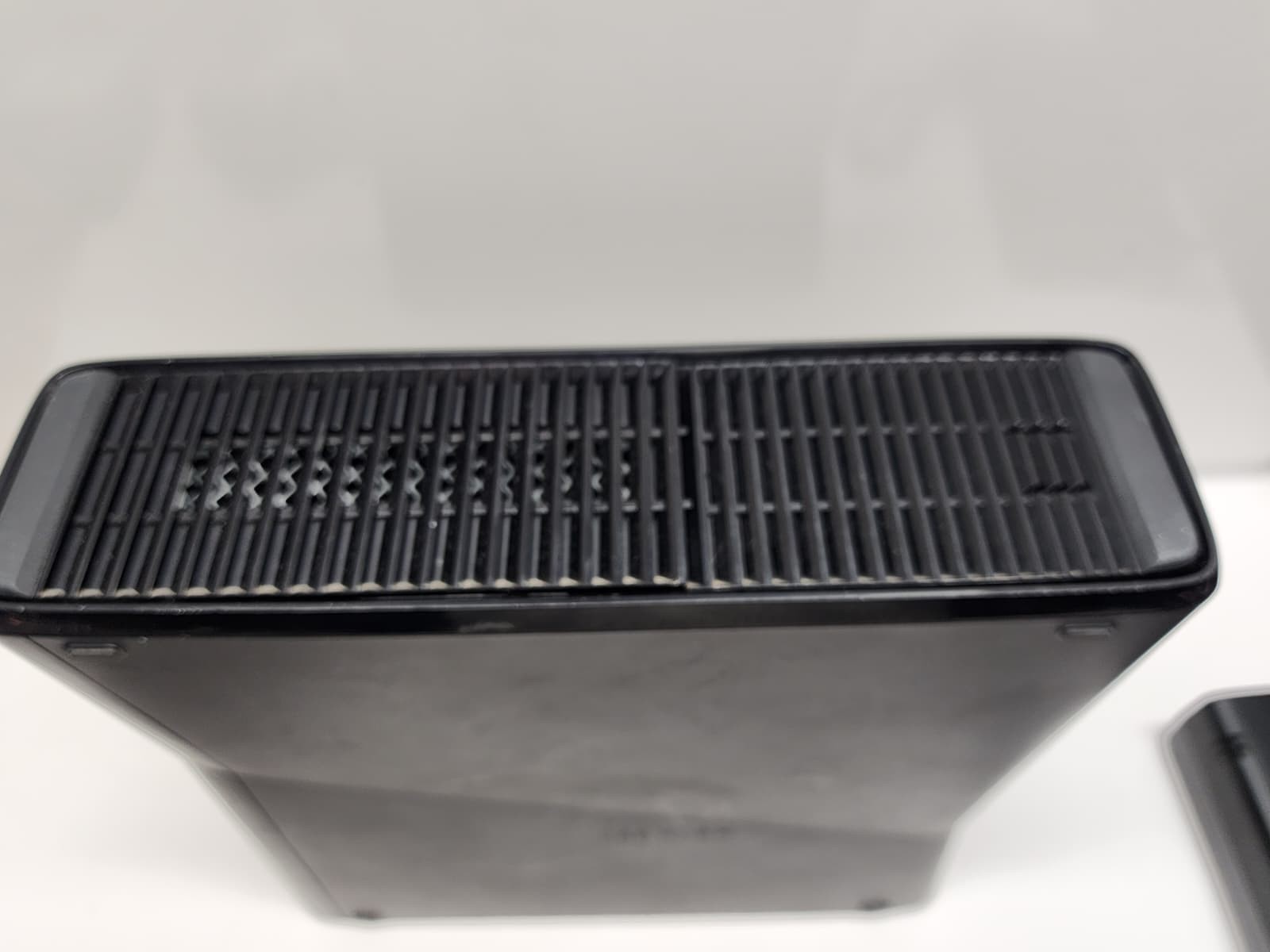 Microsoft Xbox 360 S Model 1439 500GB Console, Controller, Power Cable