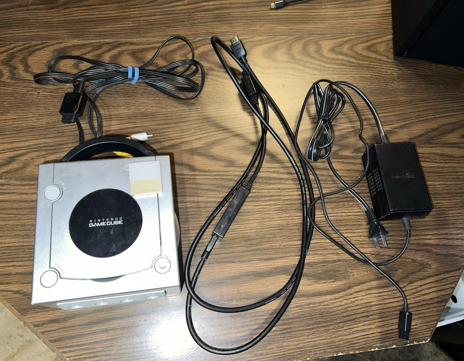 Nintendo GameCube DOL-101 Silver Console NTSC-U/C w/ Power, AV Cable, Card