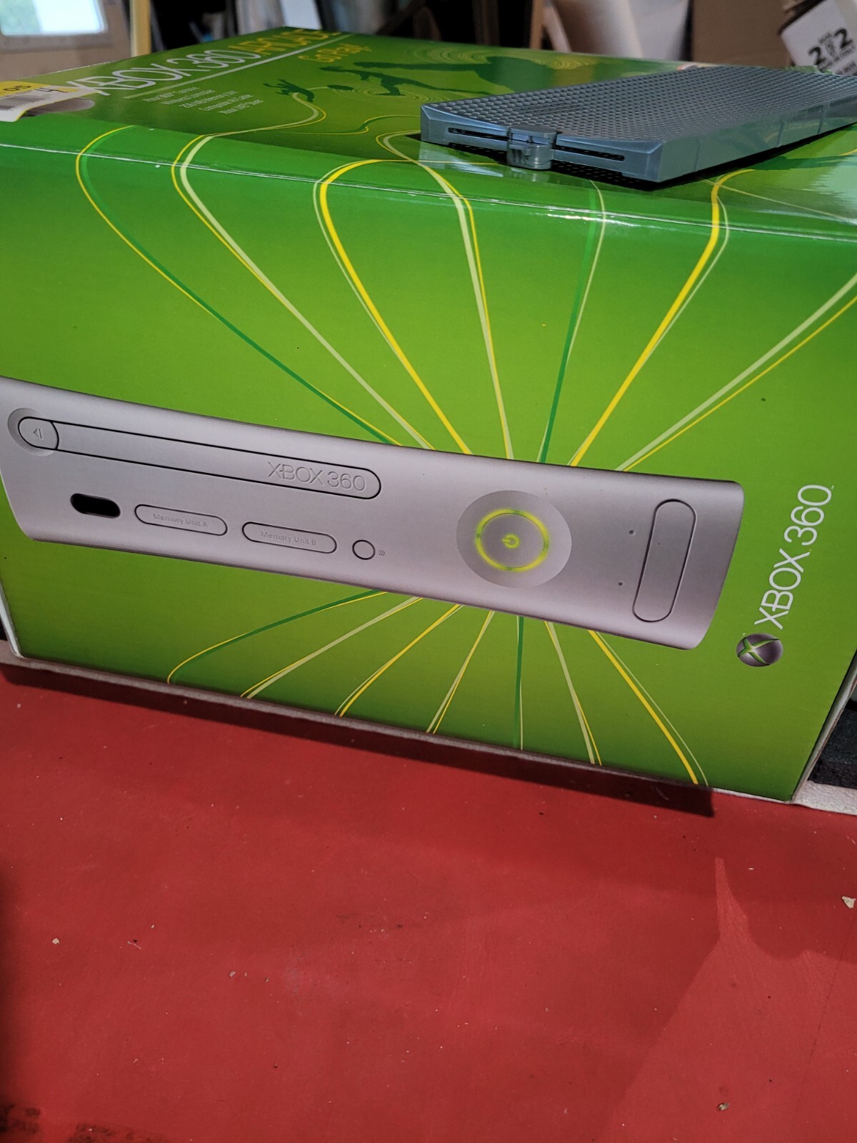 Xbox Arcade 5games Included Set W/remote, 2 Controlers & Wireless Networking…