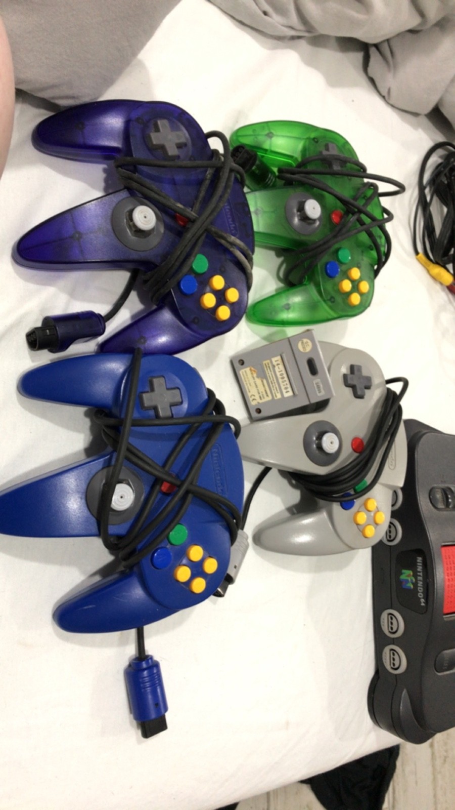 N64 Bundle OG Cable 4 Controllers + mem card+mem expac+Ocarina of Time Authentic