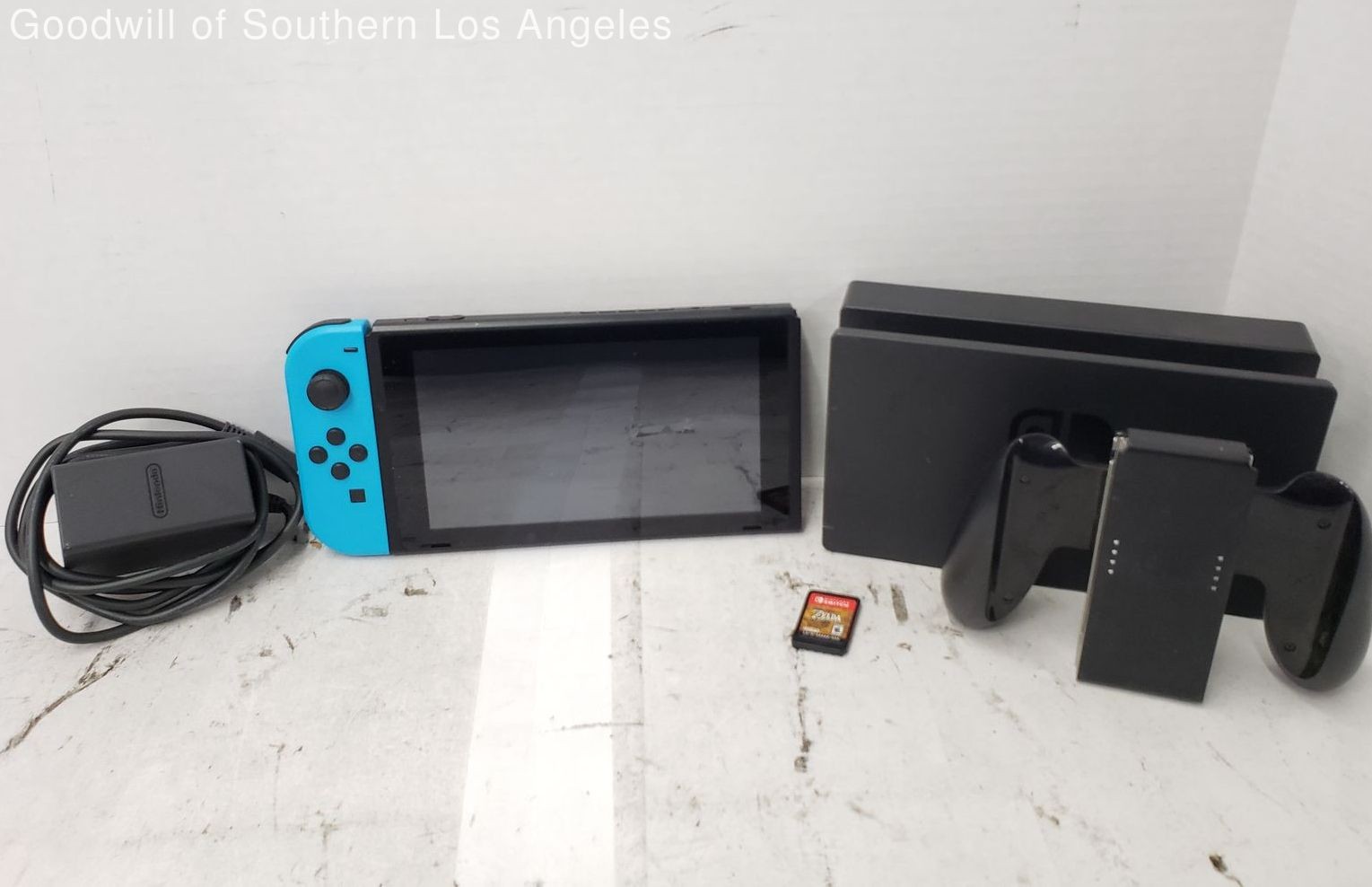 Nintendo Switch Red & Blue Console Model HAC-001 Bundle w/ BoTW, Tested Working