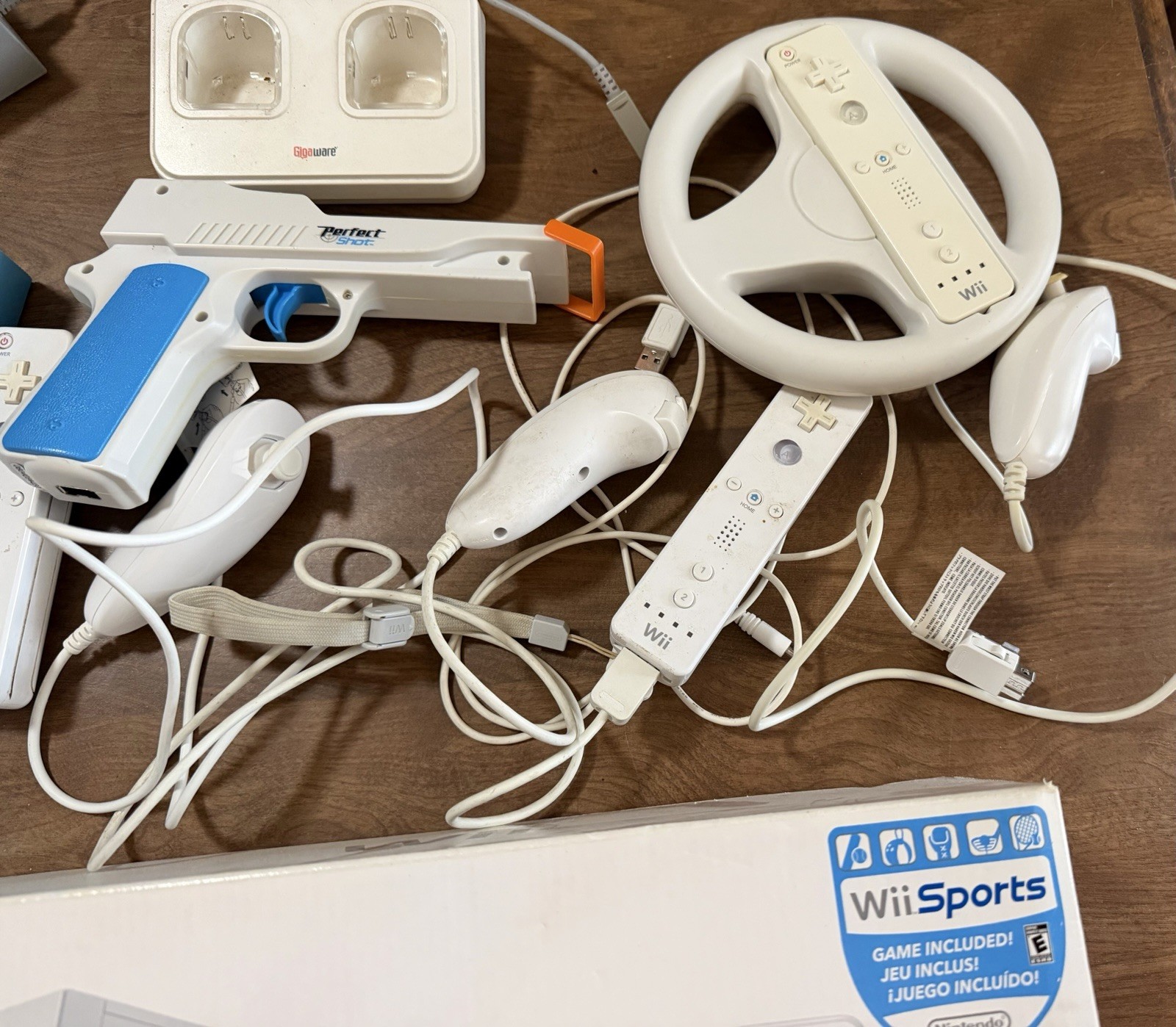 Nintendo Wii Console White with 3 Motion Control Wireless Controllers
