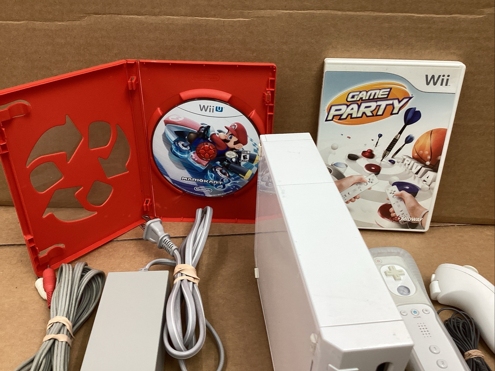 Nintendo Wii Console Bundle WII Console Controllers Charger WII PLAY GAME #5