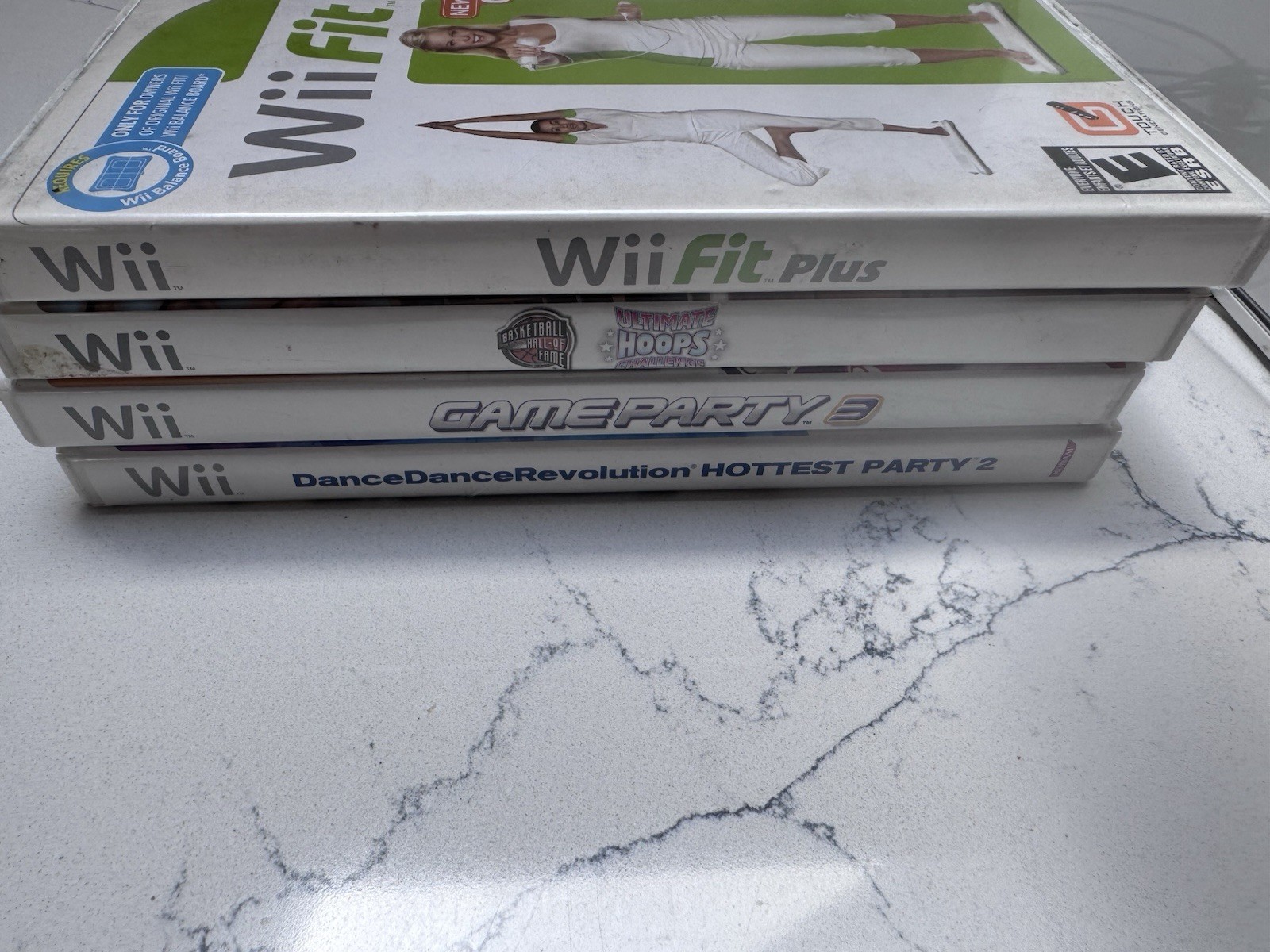 Nintendo Wii Console Bundle 8 Games Fit Balance Board 2 controllers Dance Pad