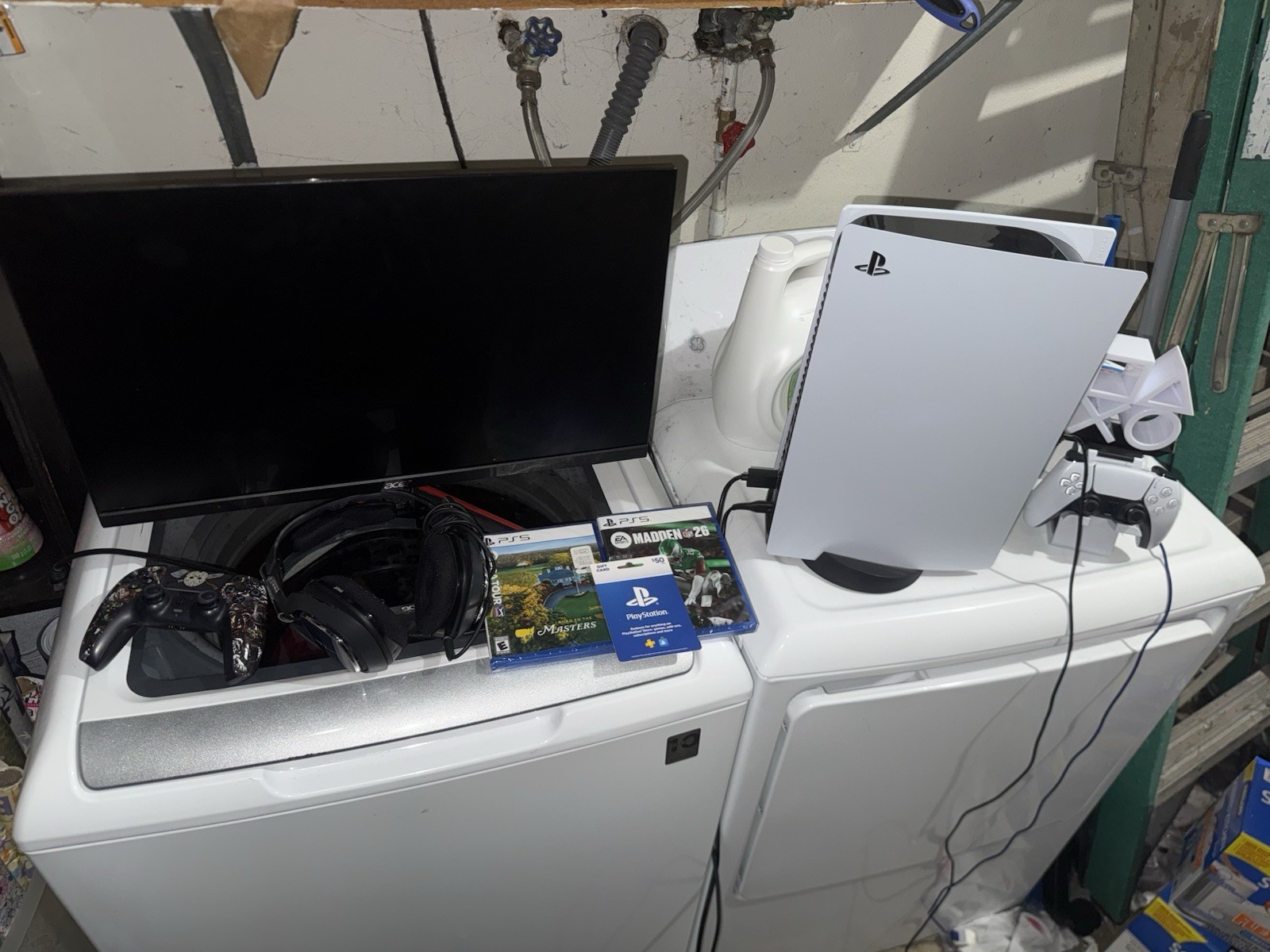 Play Station 5 And Entire Gaming Set Including 2 Controllers, Headphones,Monitor