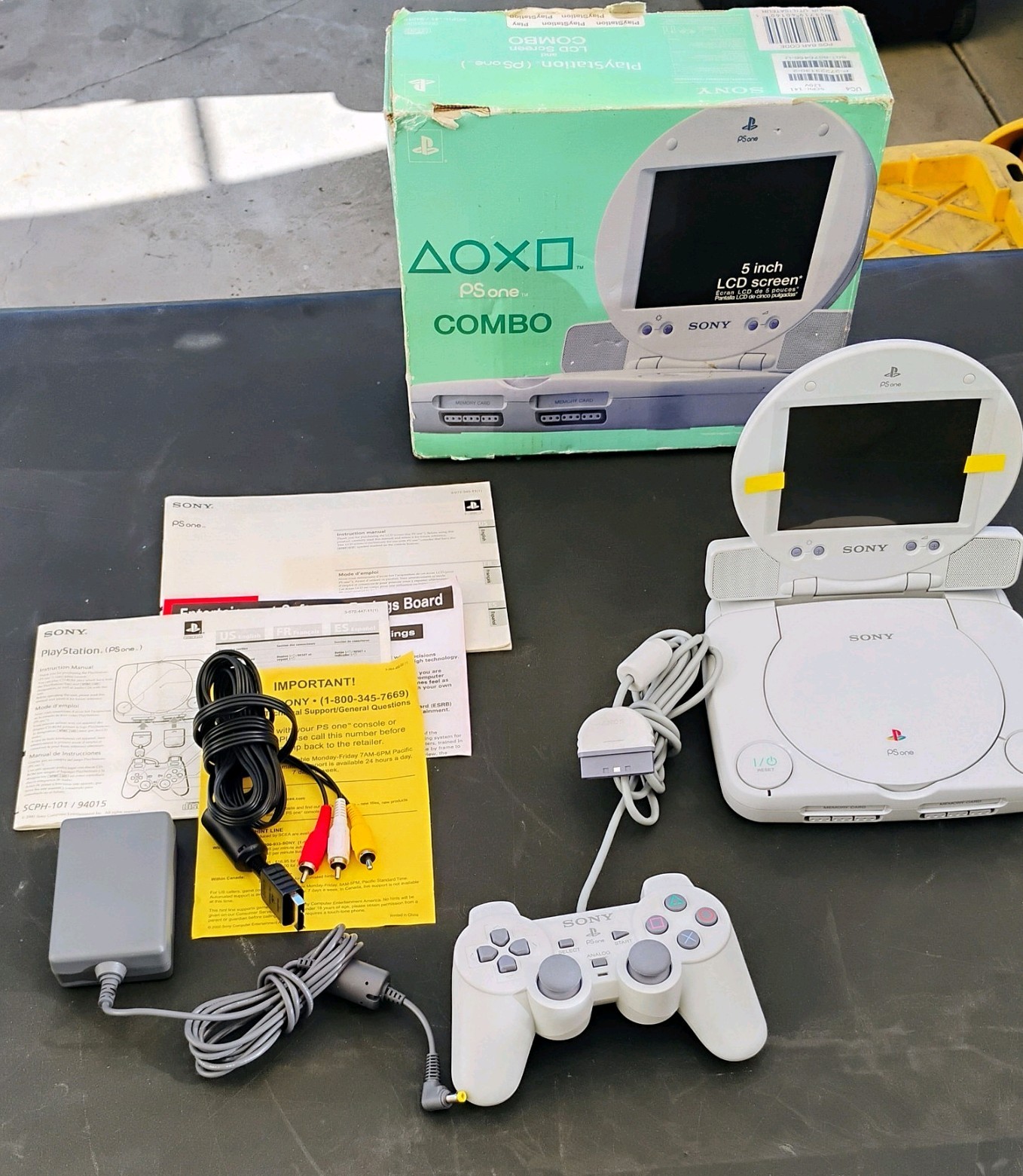 PSOne Combo Ps1 With LCD Screen, Box, Manuals, Power, AV cable CIB