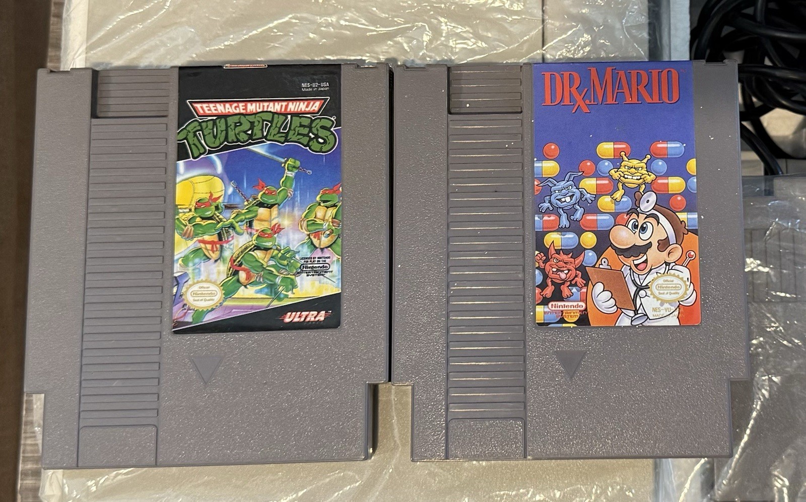 Nintendo NES Action Set Bundle Box 2 Controllers Zapper 3 Games TMNT Dr. Mario