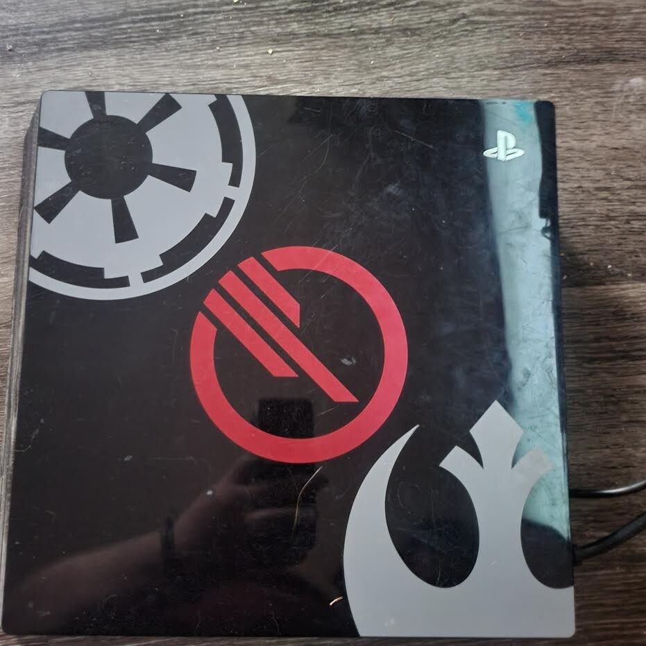 Playstation 4 pro 1TB