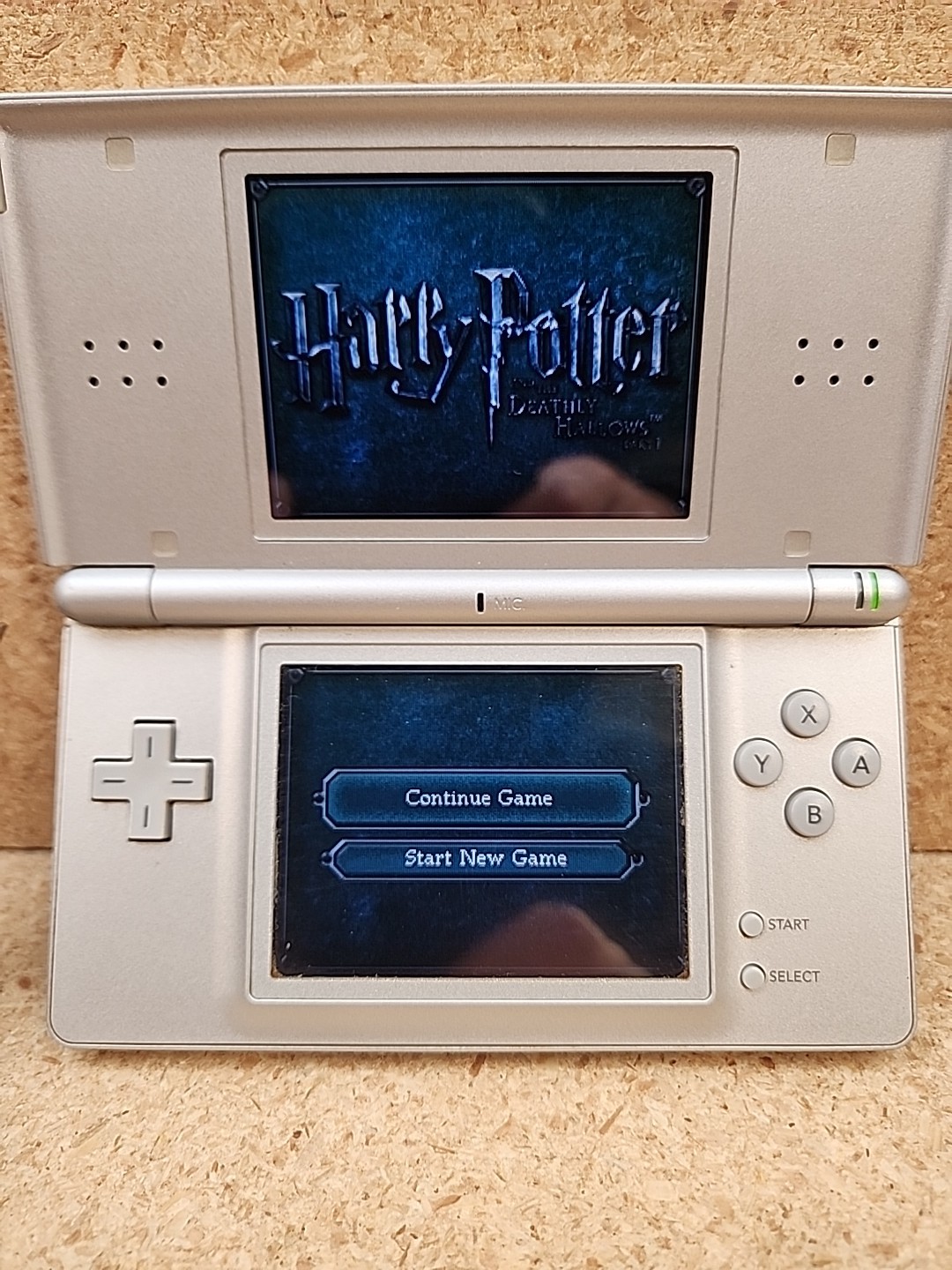 Nintendo DS Lite USG-001 Handheld Console Metallic Silver W/3 Games Tested