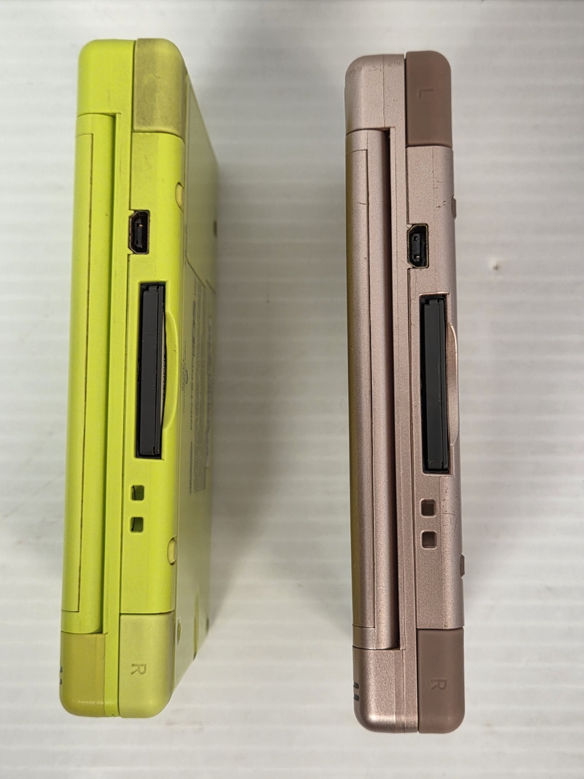 READ!!! – Nintendo DS Lite (USG-001) Green & Metallic Pink -Lot Of 2 – Both Work
