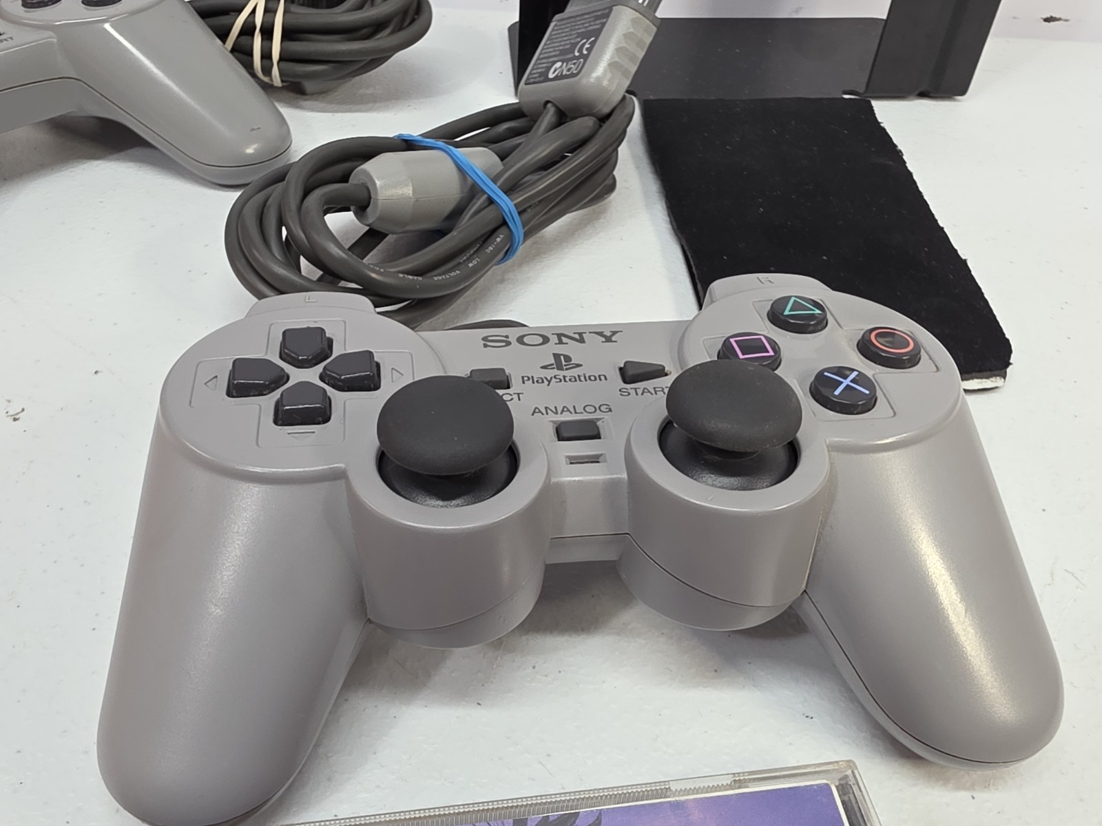 Sony PS1 Bundle 2 Controllers 8 Games FF Anthology Tekken 2 Tomb Raider II