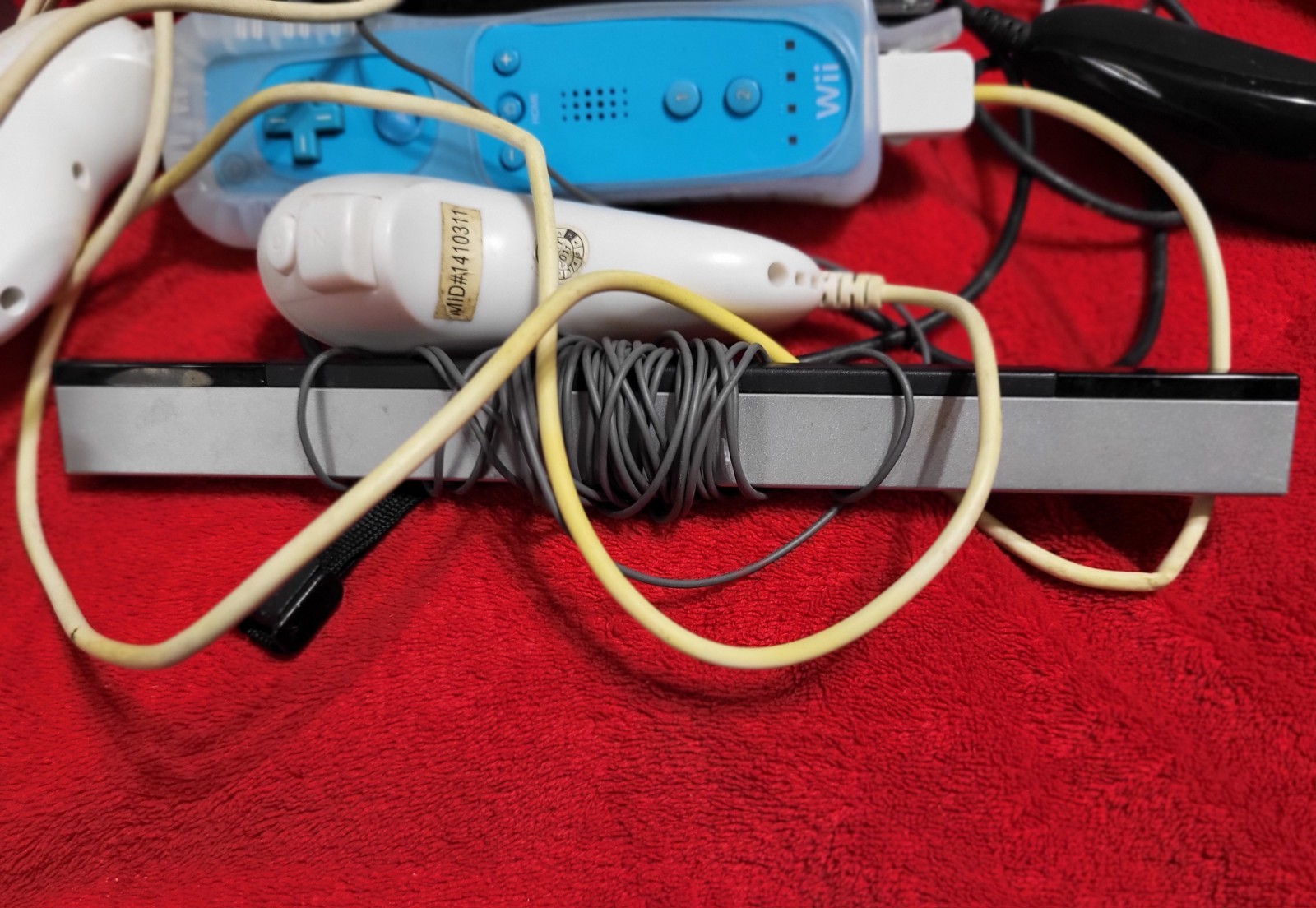 NINTENDO WII CONSOLE W/Antenna & Extra Controllers Tested Works