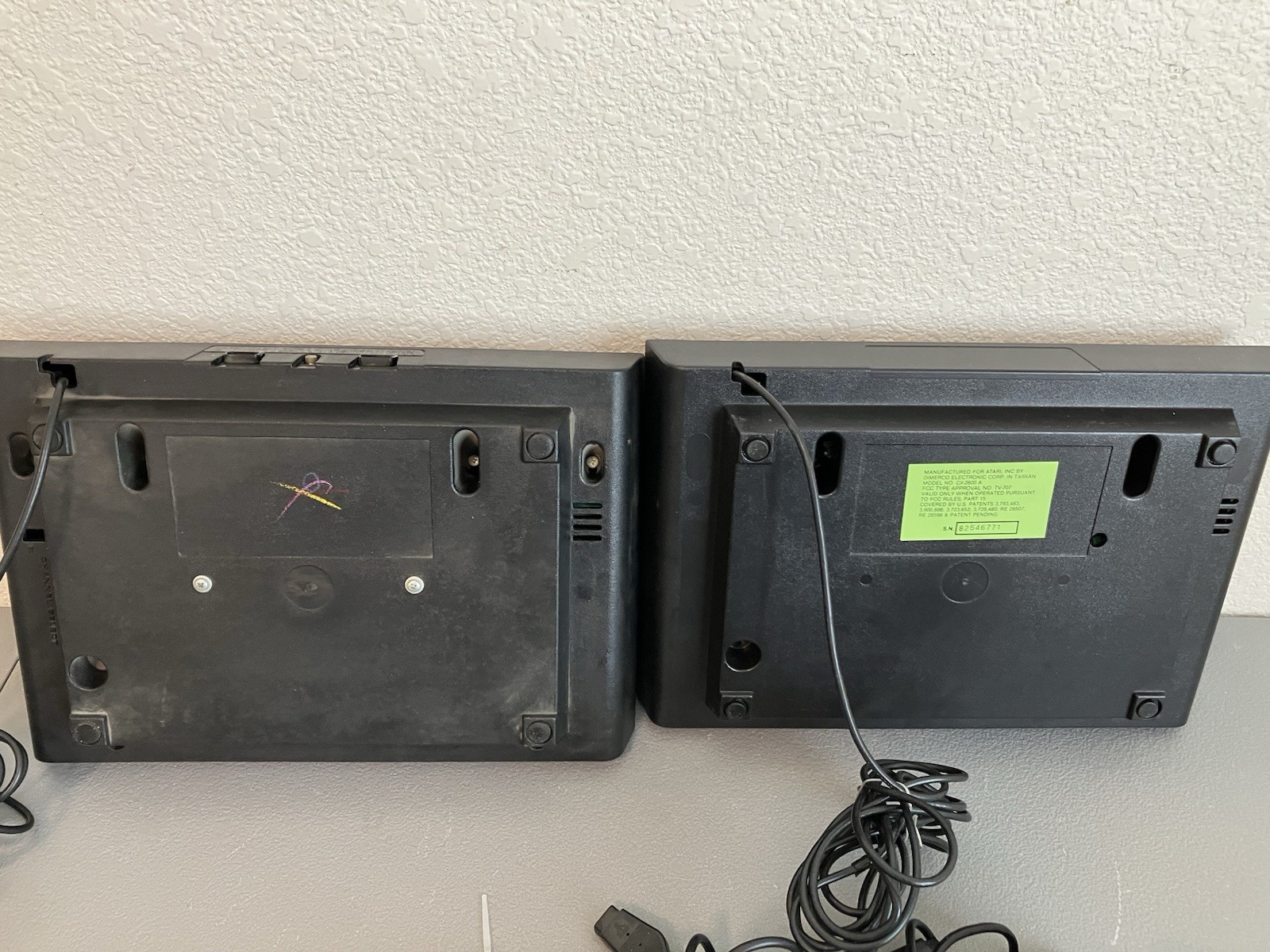 2 Atari 2600 & Sixer Console Lot, 4 Joysticks, 6 Paddles, 26 Games, Manuals READ