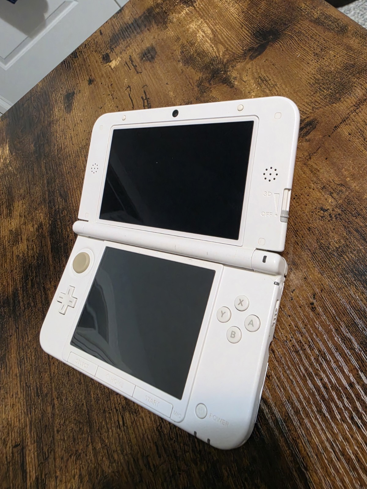 Nintendo 3DS LL Disney Magic Castle Special Edition