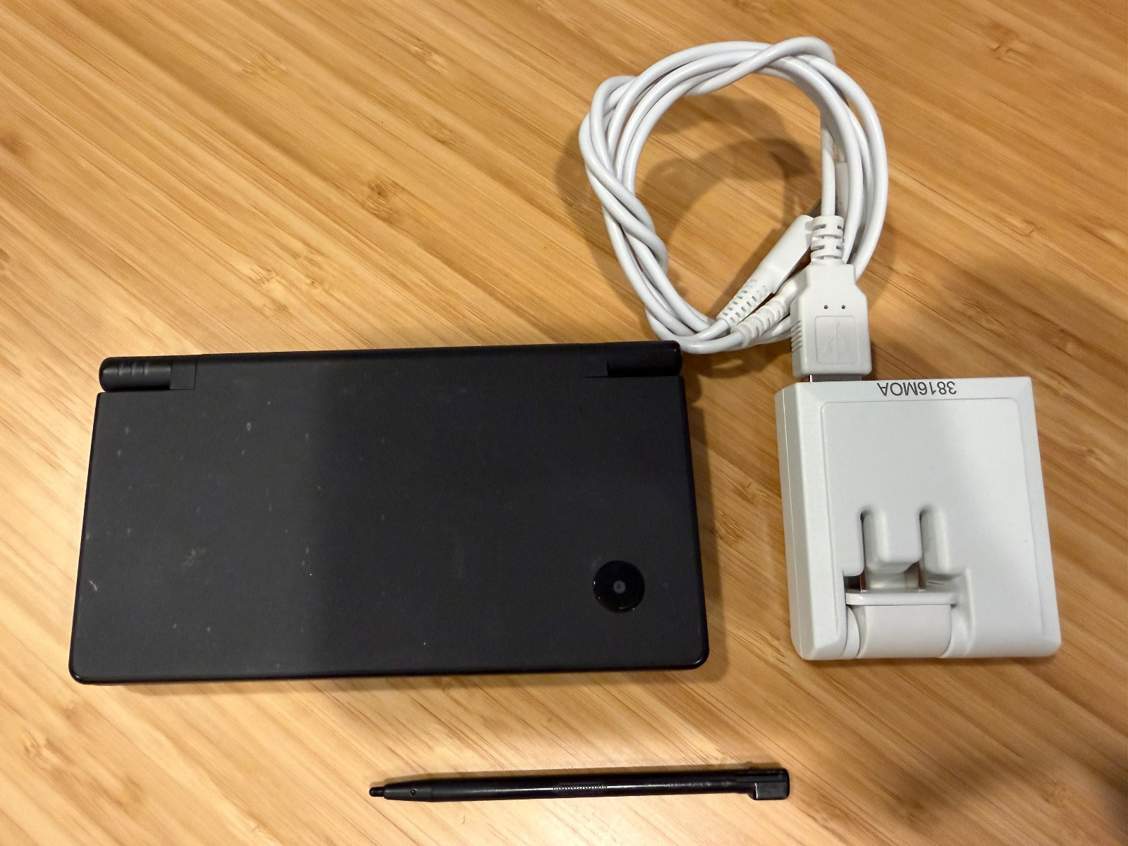 Nintendo DSi Launch Edition Black Handheld System