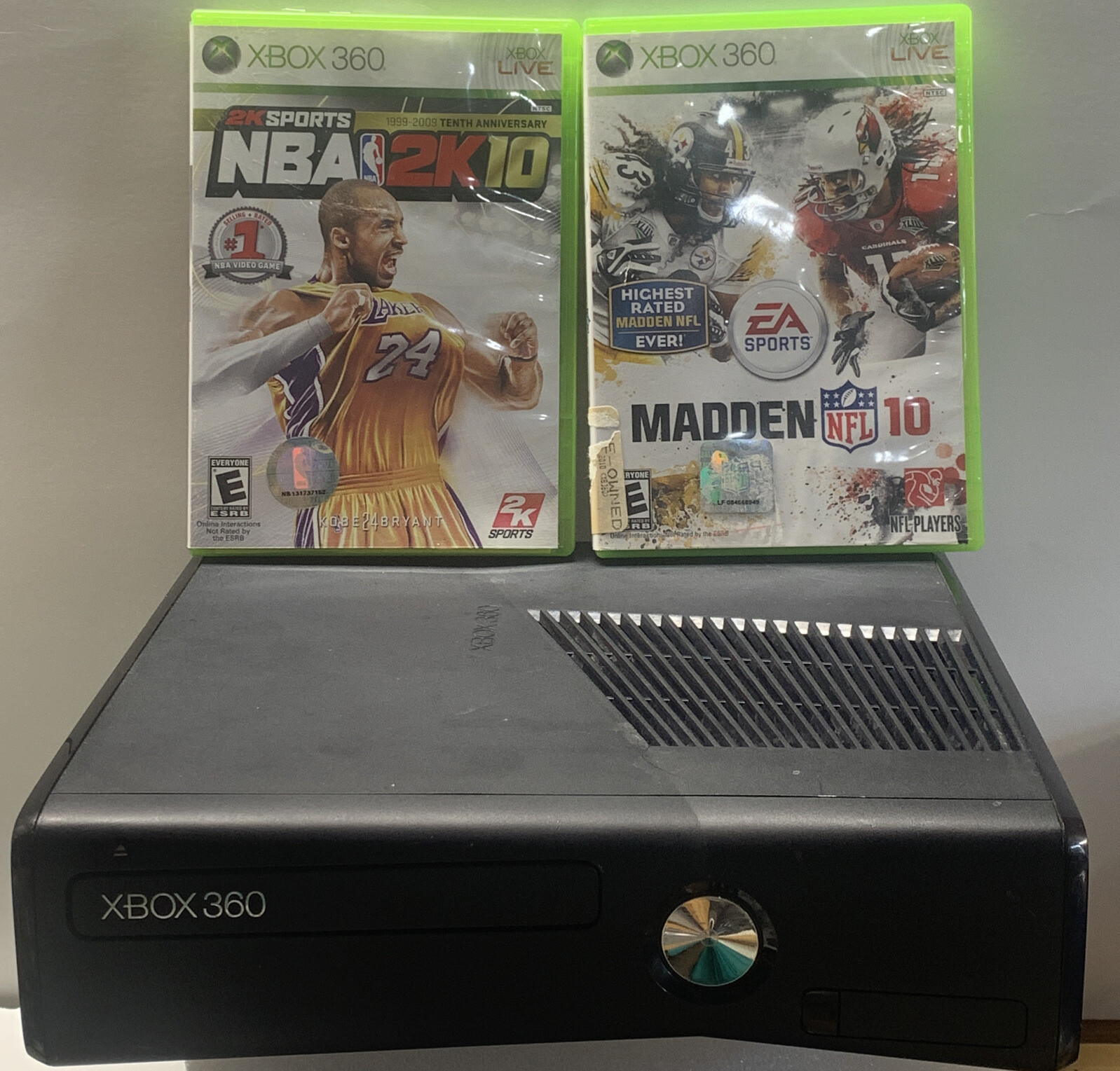 Xbox 360 S Console 8GB 1 controller & NBA 2K10 and MADDEN 2010 Adult Owned