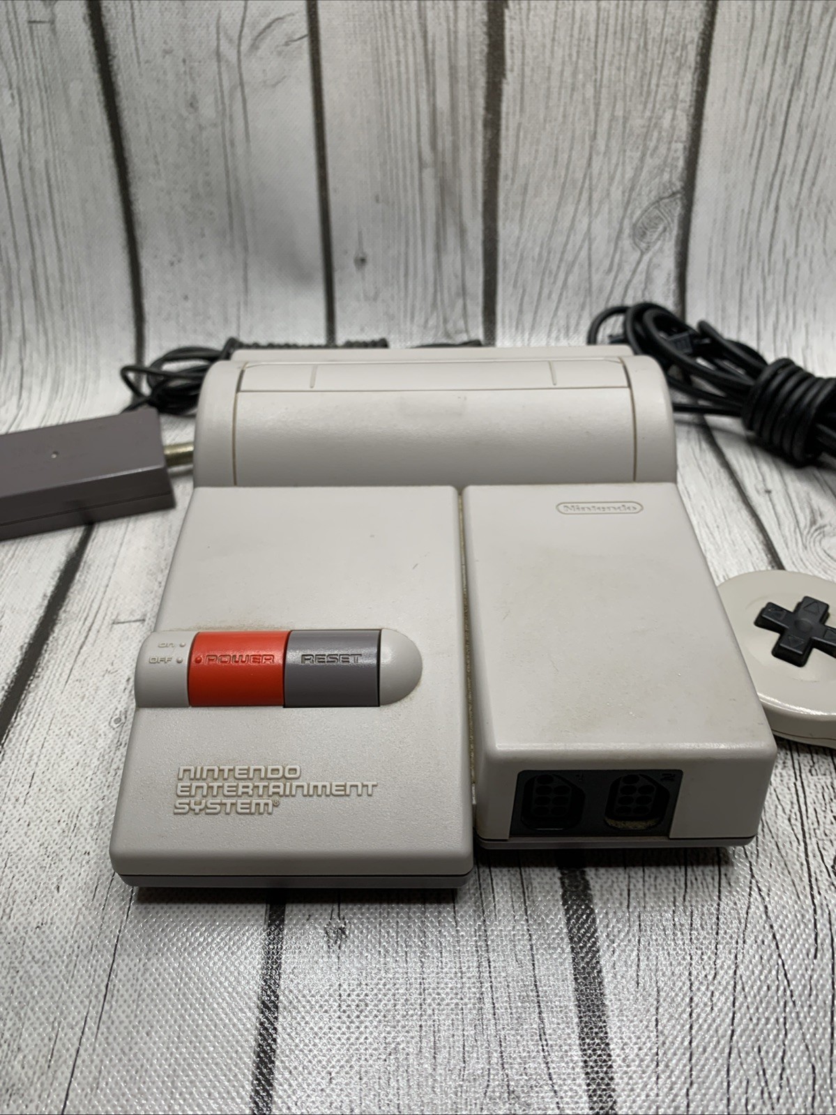 Nintendo NES-101 Top Loader Console Bundle w/ Dogbone Controller Cable Untested