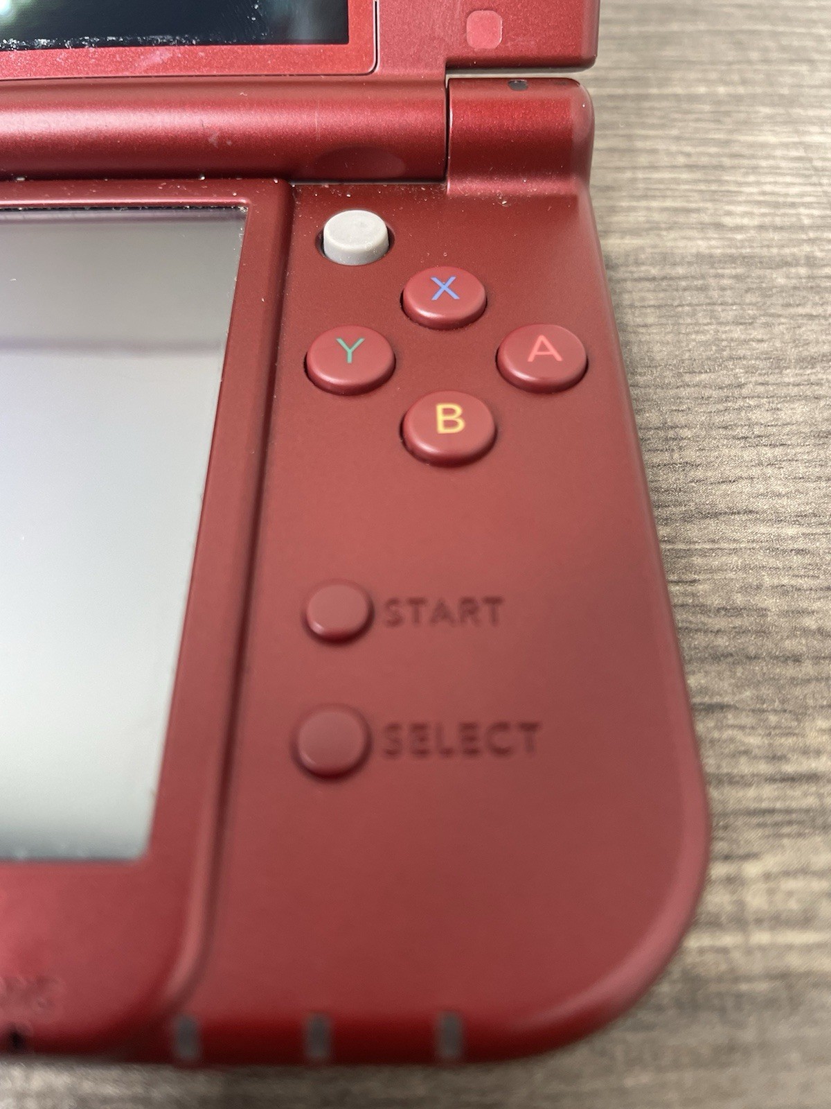 “NEW” NINTENDO 3DS XL METALLIC RED (RED-001) HANDHELD CONSOLE- USED.