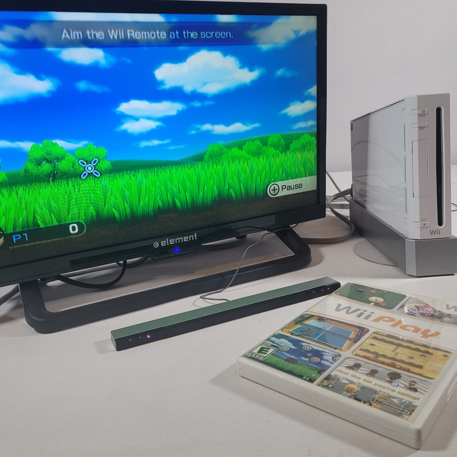 Nintendo Wii Console Bundle Tested 2 Wii Remotes 2 Nunchuks 5 Games GameCube