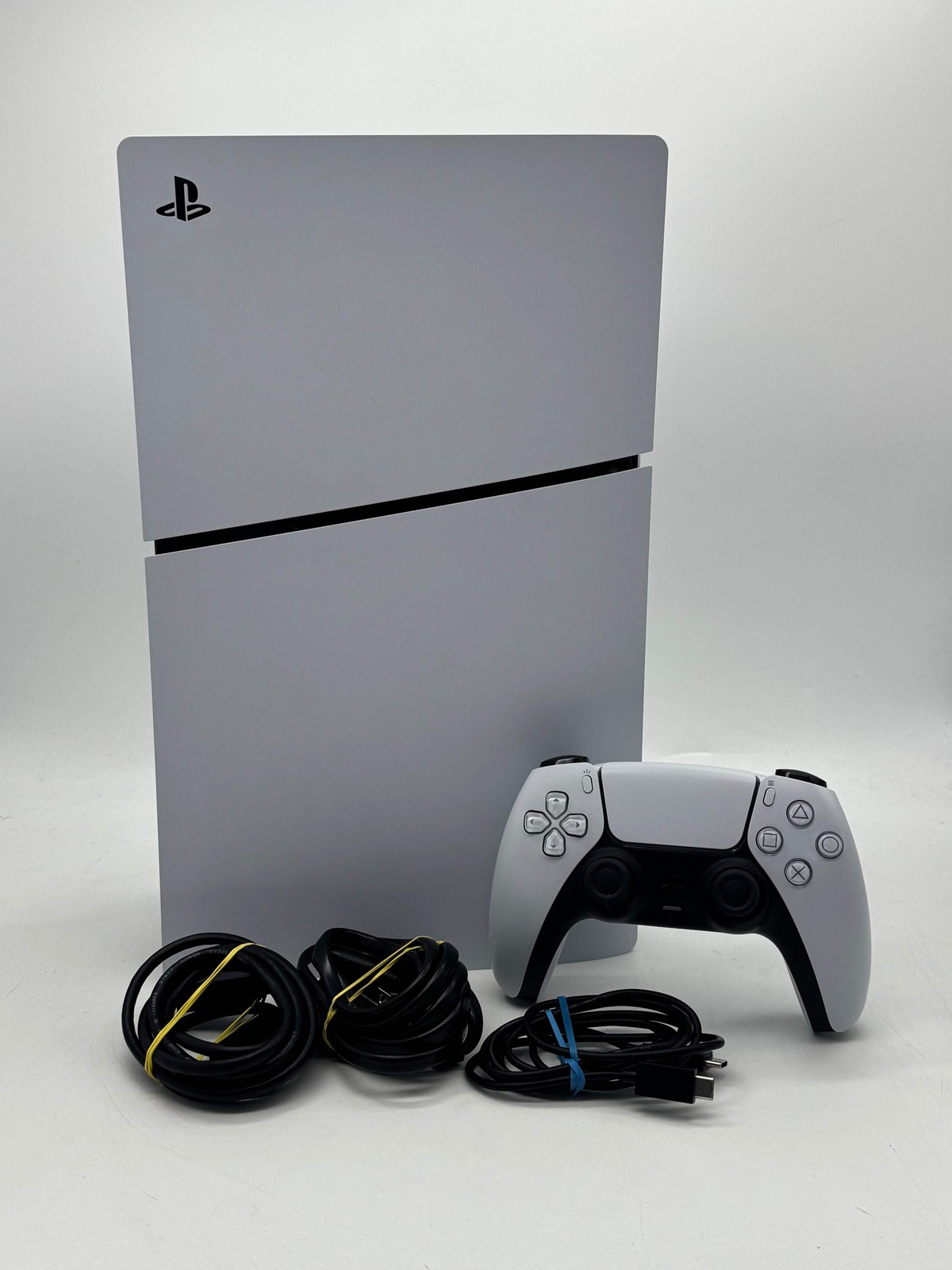 Sony PlayStation 5 Slim Disc CFI-2115 1TB White 1 Controllers Used