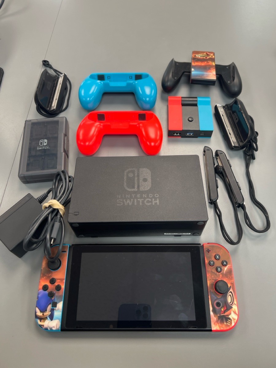 Nintendo Switch Handheld Console Bundle (PD7016951)