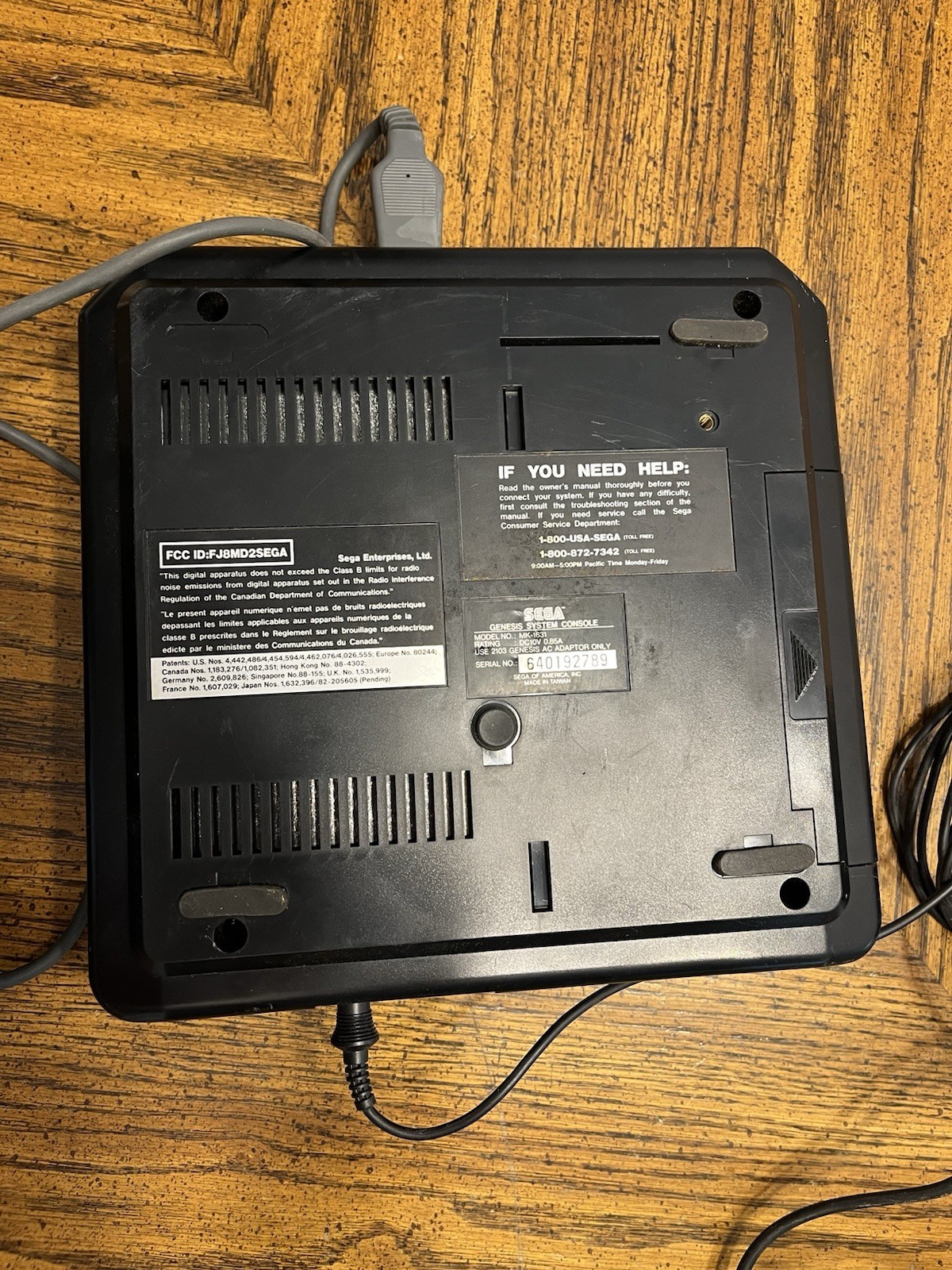 Original Sega Genesis System Consol MK-1631 W/ Controller Cords And 1 Game