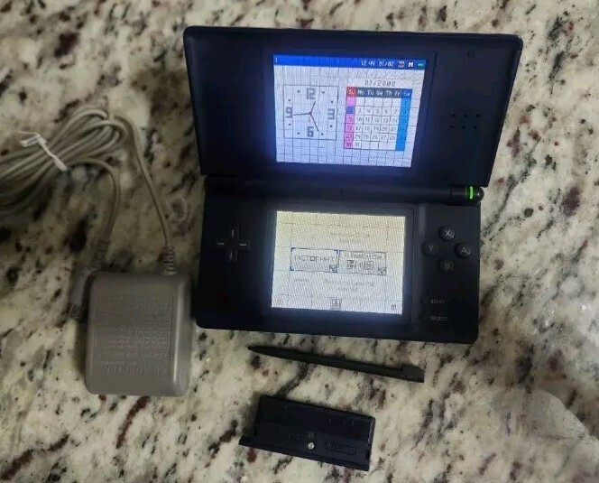 Nintendo DS Lite Handheld Console – Enamel Navy