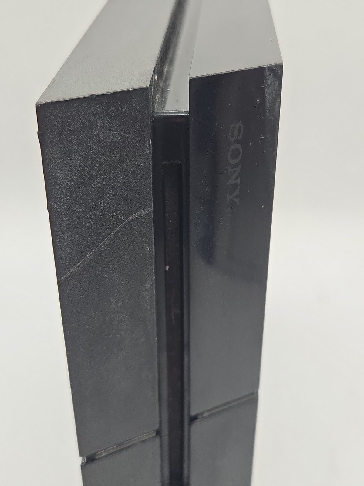 Sony PS4 BUNDLE 2TB Console with 1 BLACK CONTROLLER GAME PlayStation 4 2TB 9.60