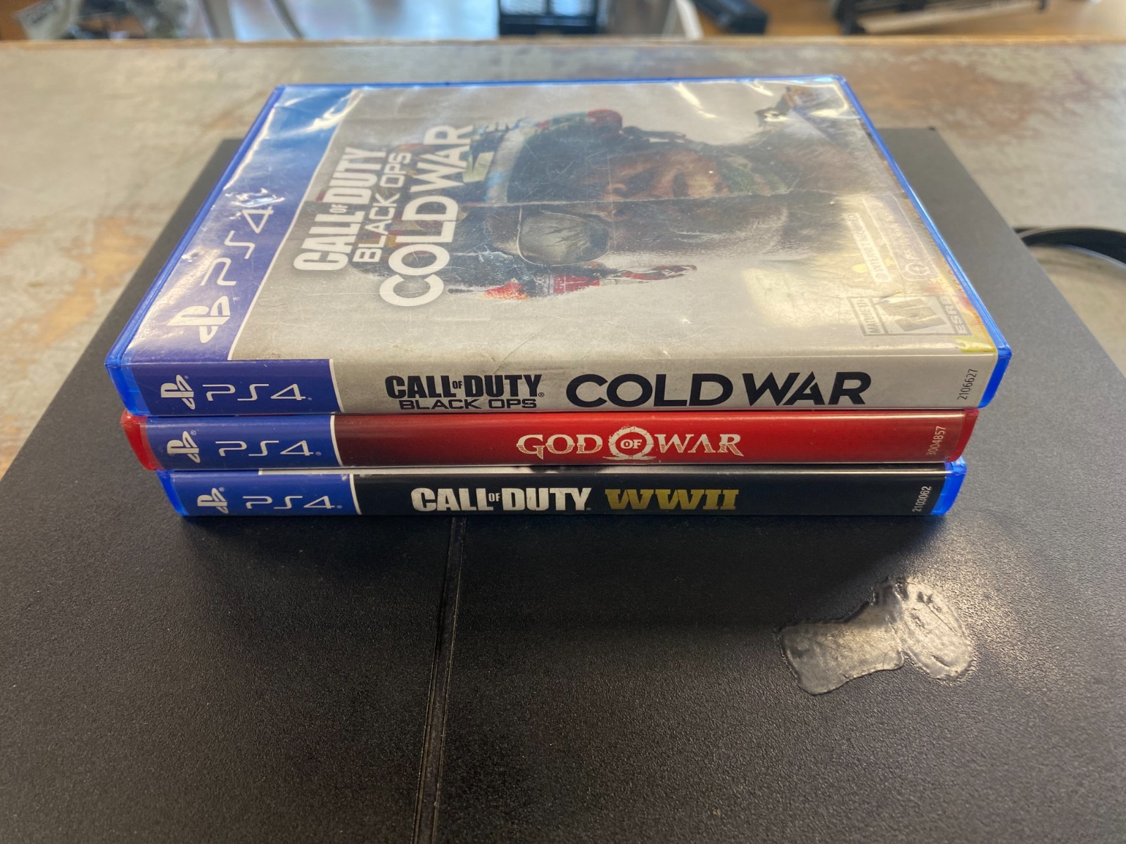 READ – Sony PlayStation 4 500GB Console CUH-1215A w/ Controller & 3 Games