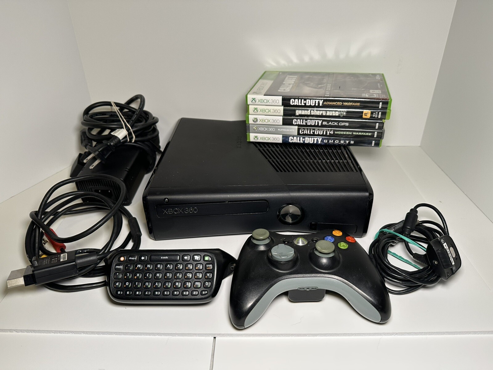 XBox 360 S Console Bundle with controller, keyboard attachment, and 5 games