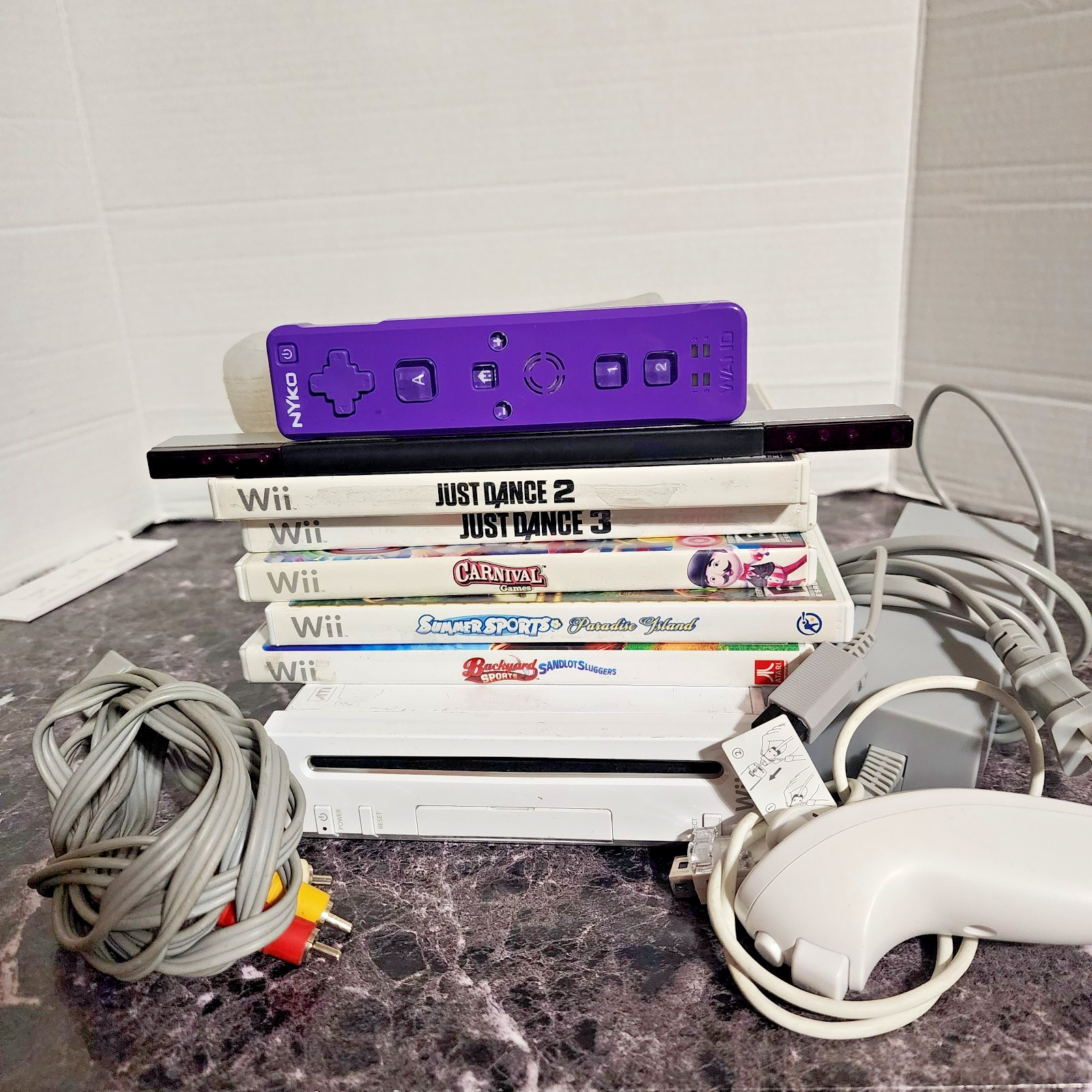Nintendo Wii Console Bundle RVL-001 Tested Working 5 Games Accessories GameCube