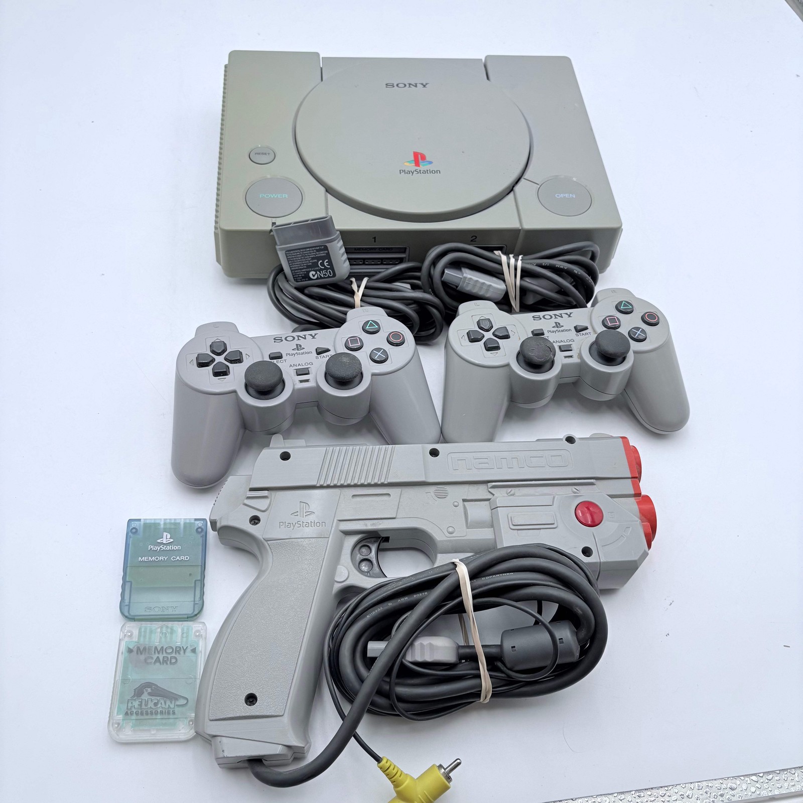 Sony PlayStation 1 SCPH-7501 Gray Video Game Console READ