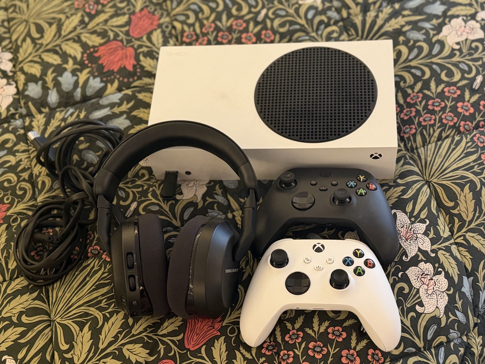 Microsoft Xbox Series S Console 1440p Wi-Fi with Controllers & Headset