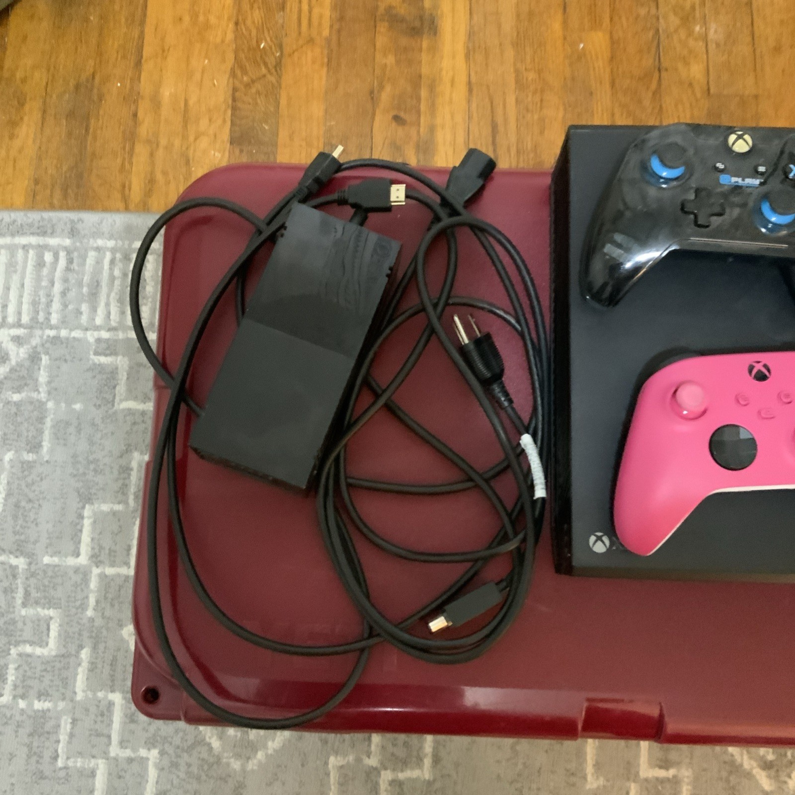 Microsoft Xbox One 500GB Black Console Model 1540 with 5 Controllers and Games!