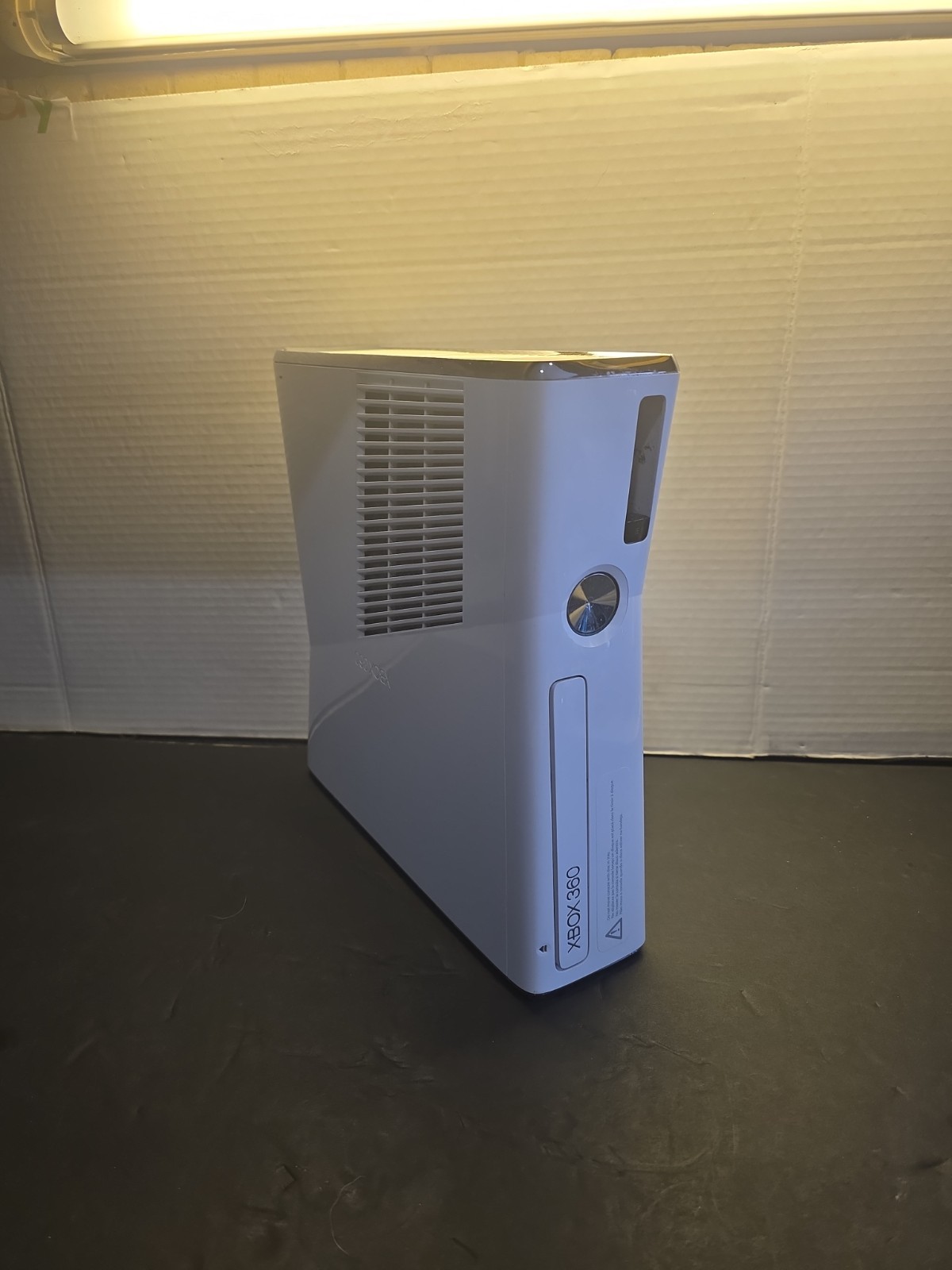 Xbox 360 S Slim Special Edition WHITE Model: 1439 120GB Console ONLY
