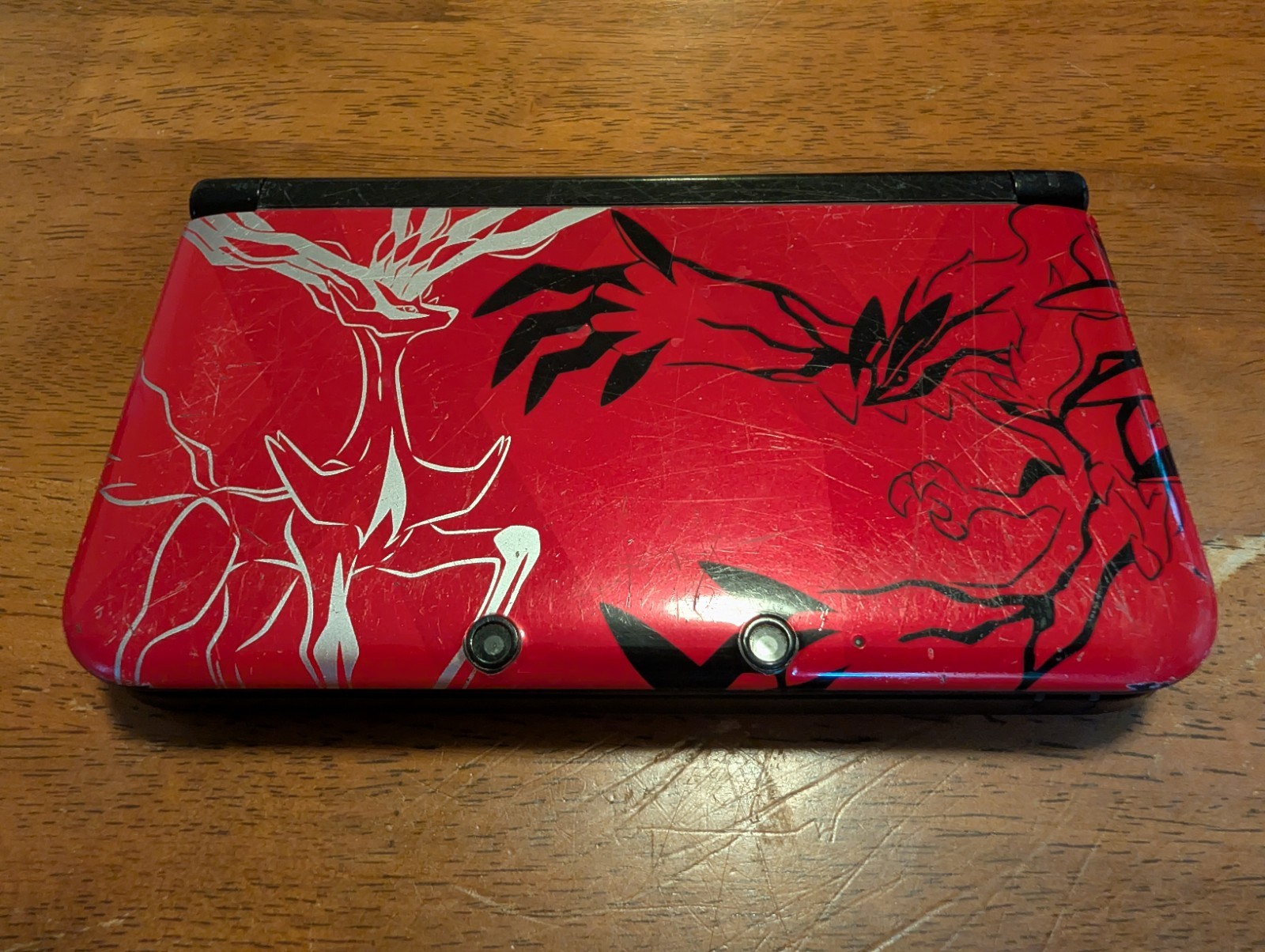 Nintendo 3DS XL Pokemon Limited Edition Red/Black NO STYLUS