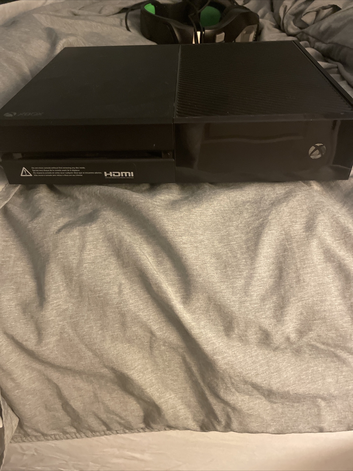 Microsoft Xbox One with Kinect 500GB Black Console – 7UV-00077
