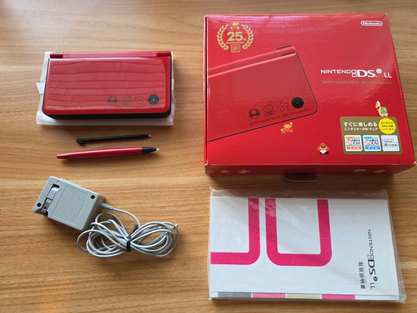 Nintendo DSi LL XL Super Mario 25th Anniversary Boxed Complete Tested JP