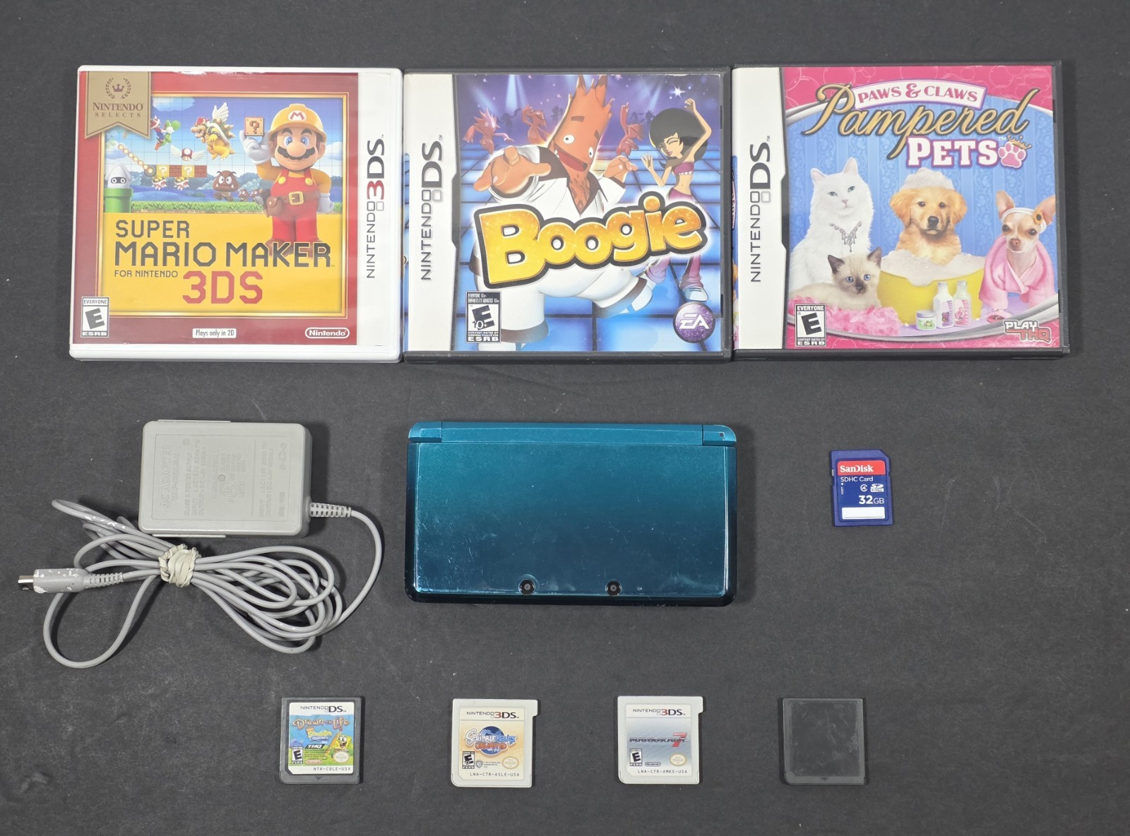 Aqua Blue Nintendo 3DS With charger , Games , 32gb SD Card – Tested working