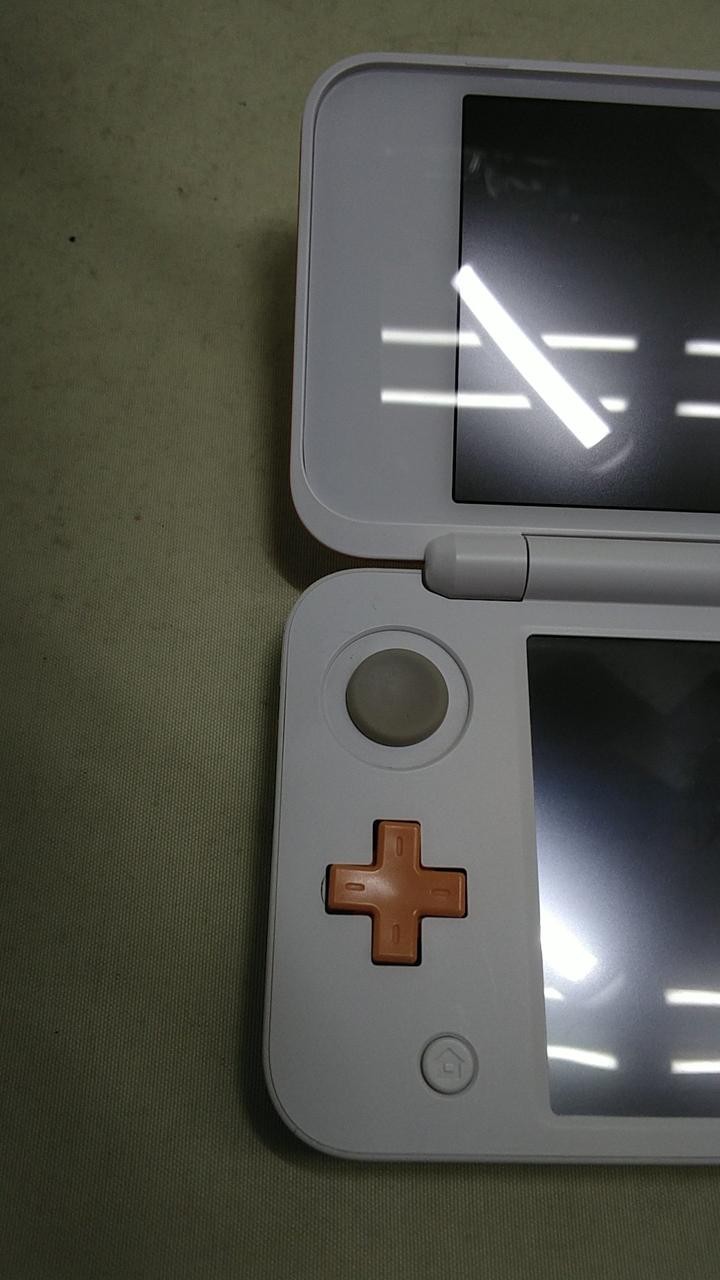 Nintendo New 2DS LL JAN-001 Handheld Console White Orange Japan Import