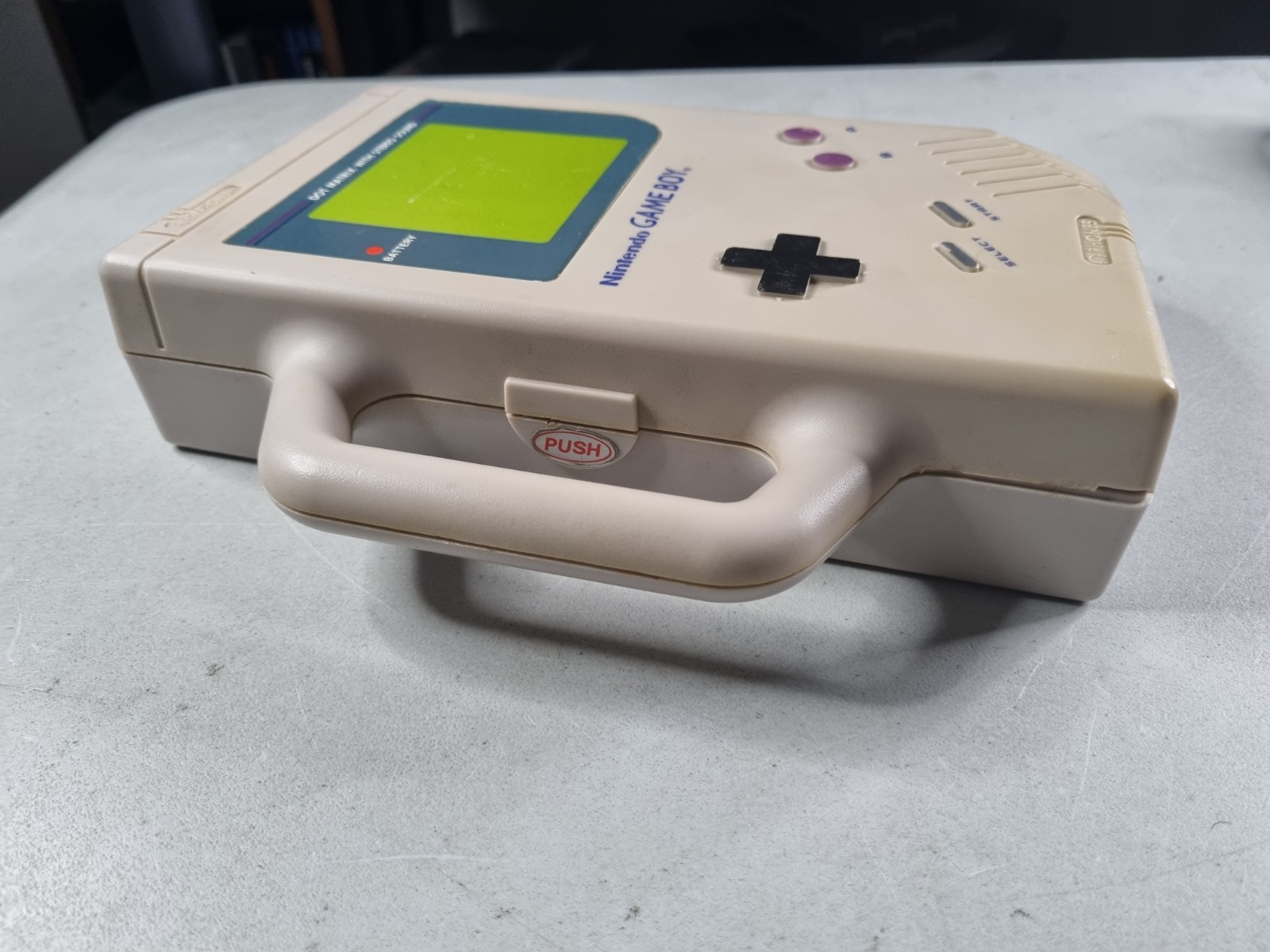Nintendo Gameboy DMG-01 With Oem Nintendo Hard Case and Games