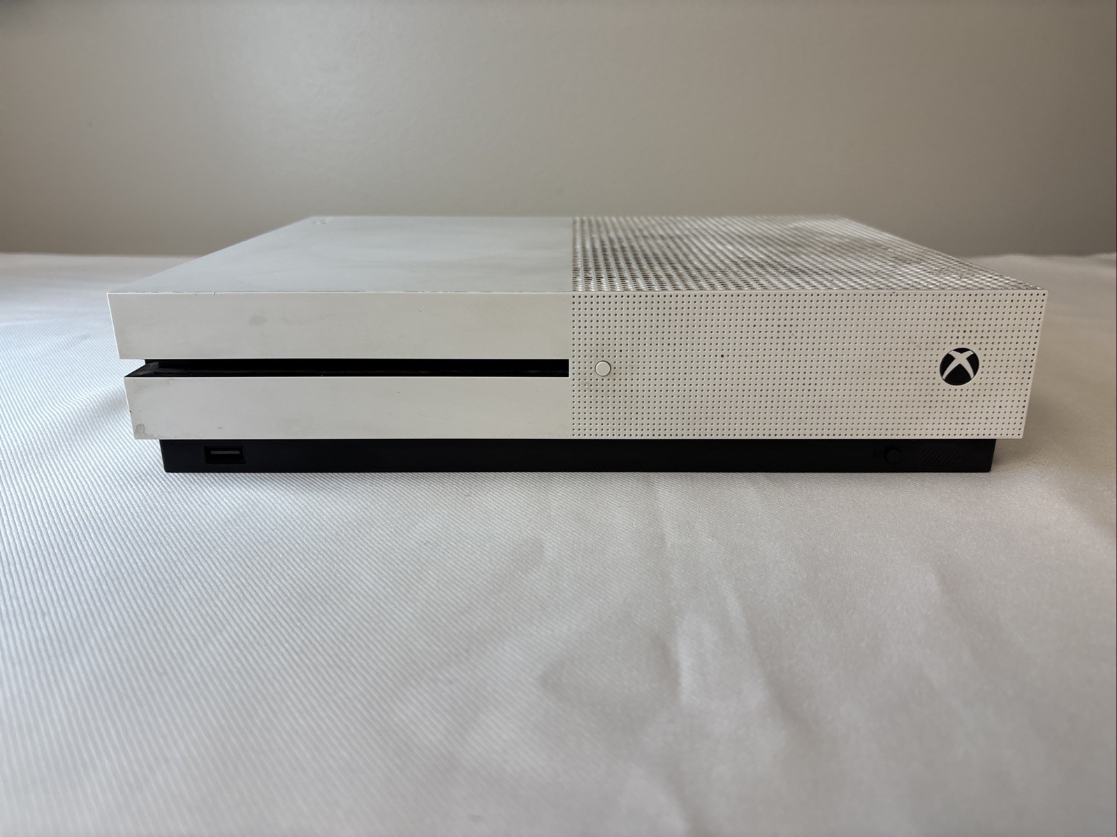 Microsoft Xbox One S (Model 1681) 500GB White Gaming System Console Only, Tested