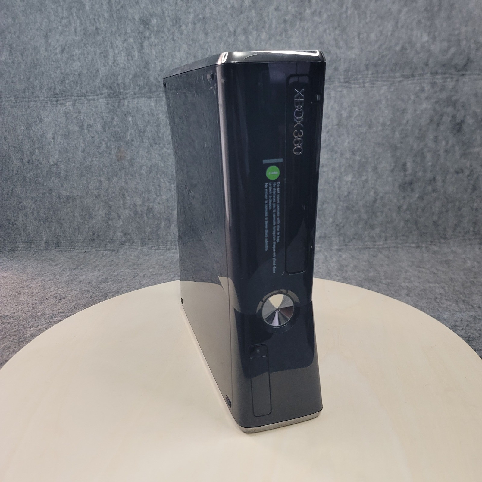 Microsoft Xbox 360 S Console Model 1439 Gloss Black with Accessories Bundle