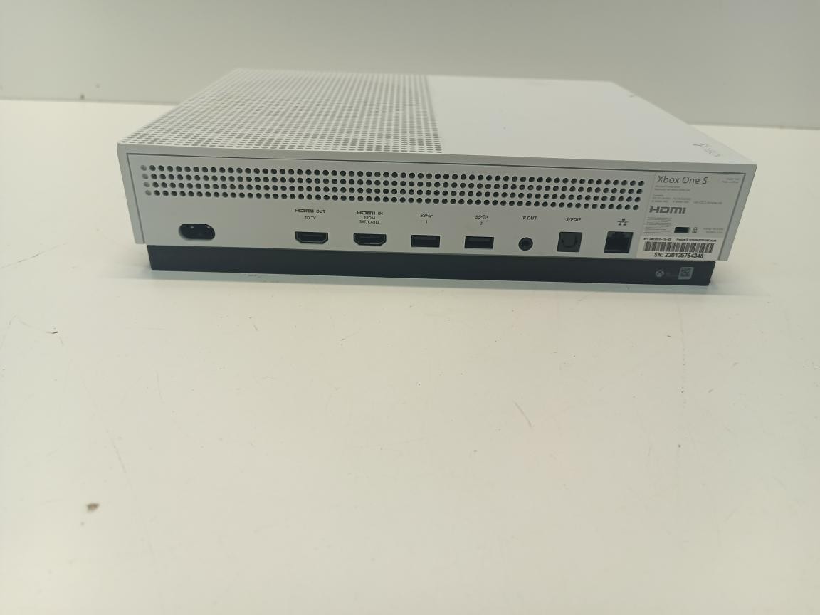 PRE OWNED MICROSOFT XBOX ONE S – CONSOLE – 500GB – 1681 (P23016999)