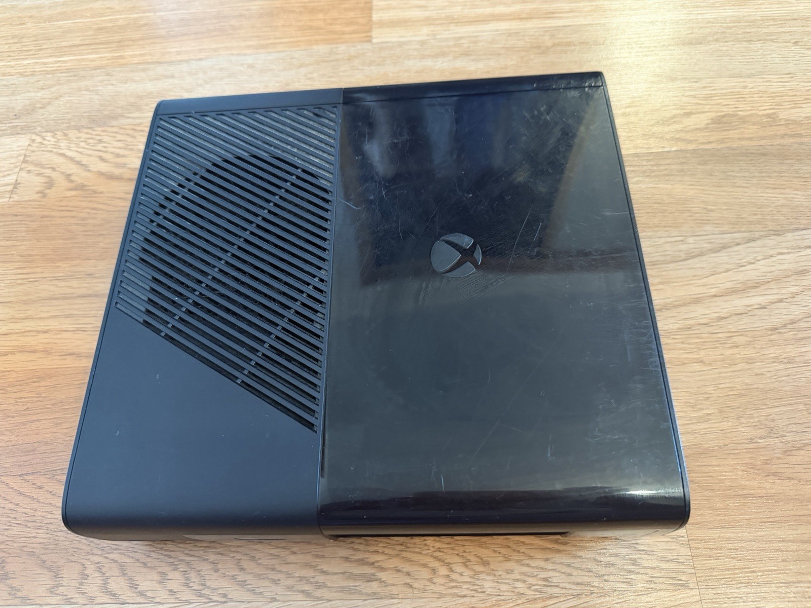 Xbox 360 E 320GB Black Console For Parts Repair