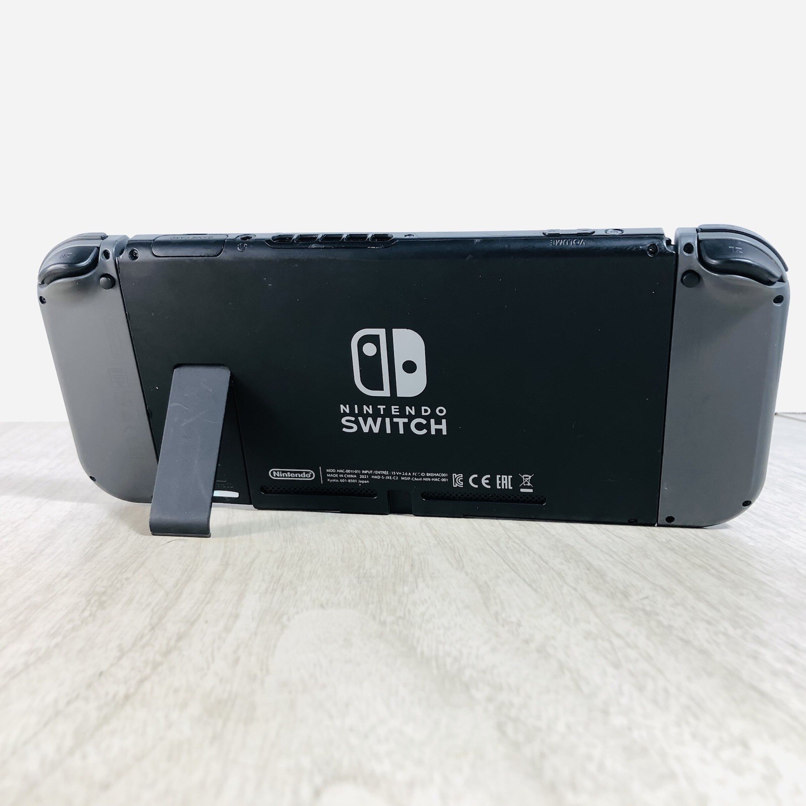 PLEASE READ Nintendo Switch Bundle W Dock,Charger,Battery Bank, 2 Games Tested