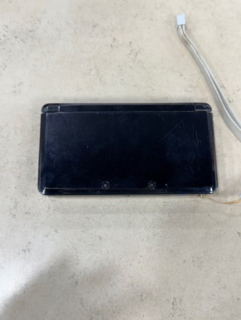 Nintendo 3DS 2GB Handheld System – Cosmo Black – 4 Games