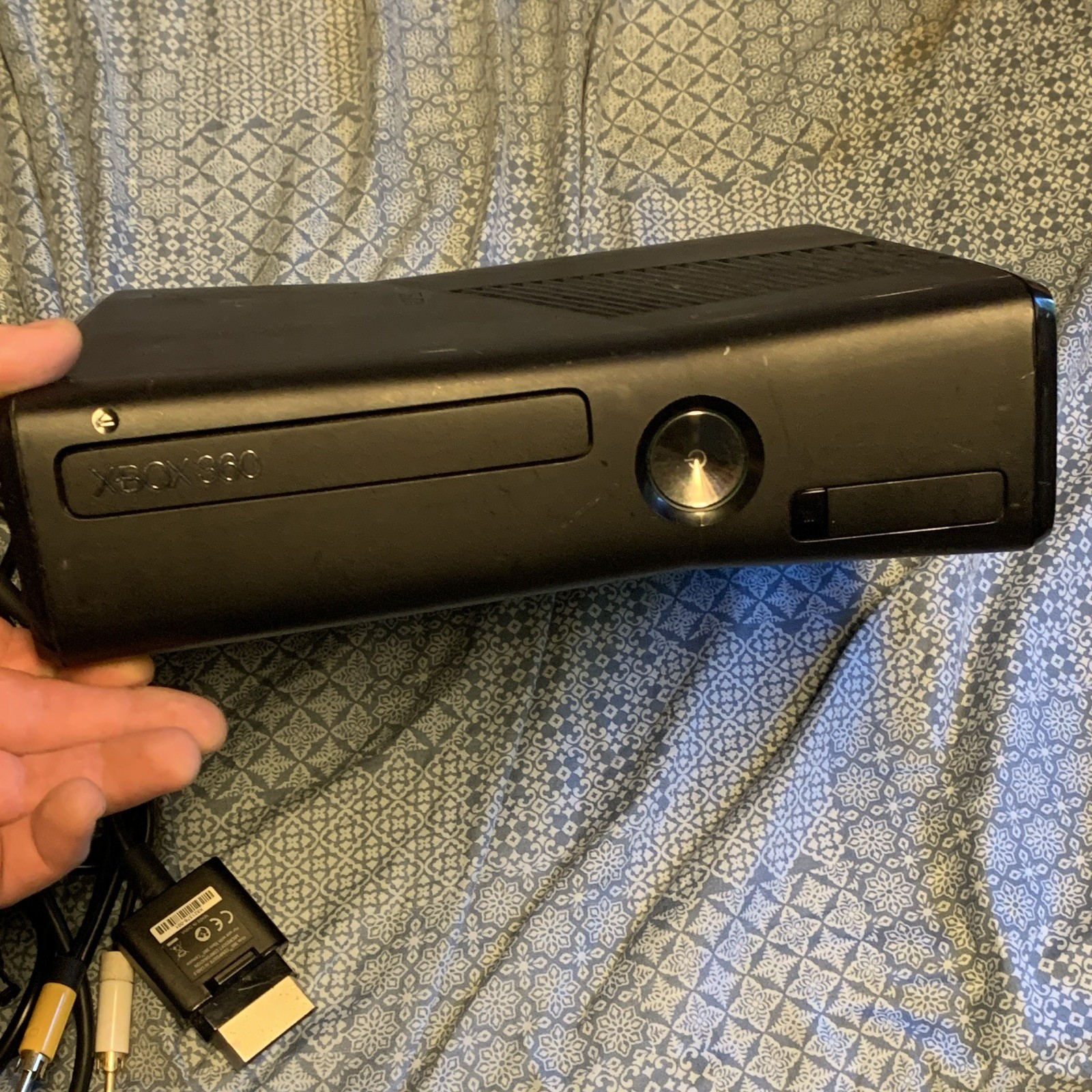Xbox 360 slim w/Controller Cables power adapter no hdd tested works