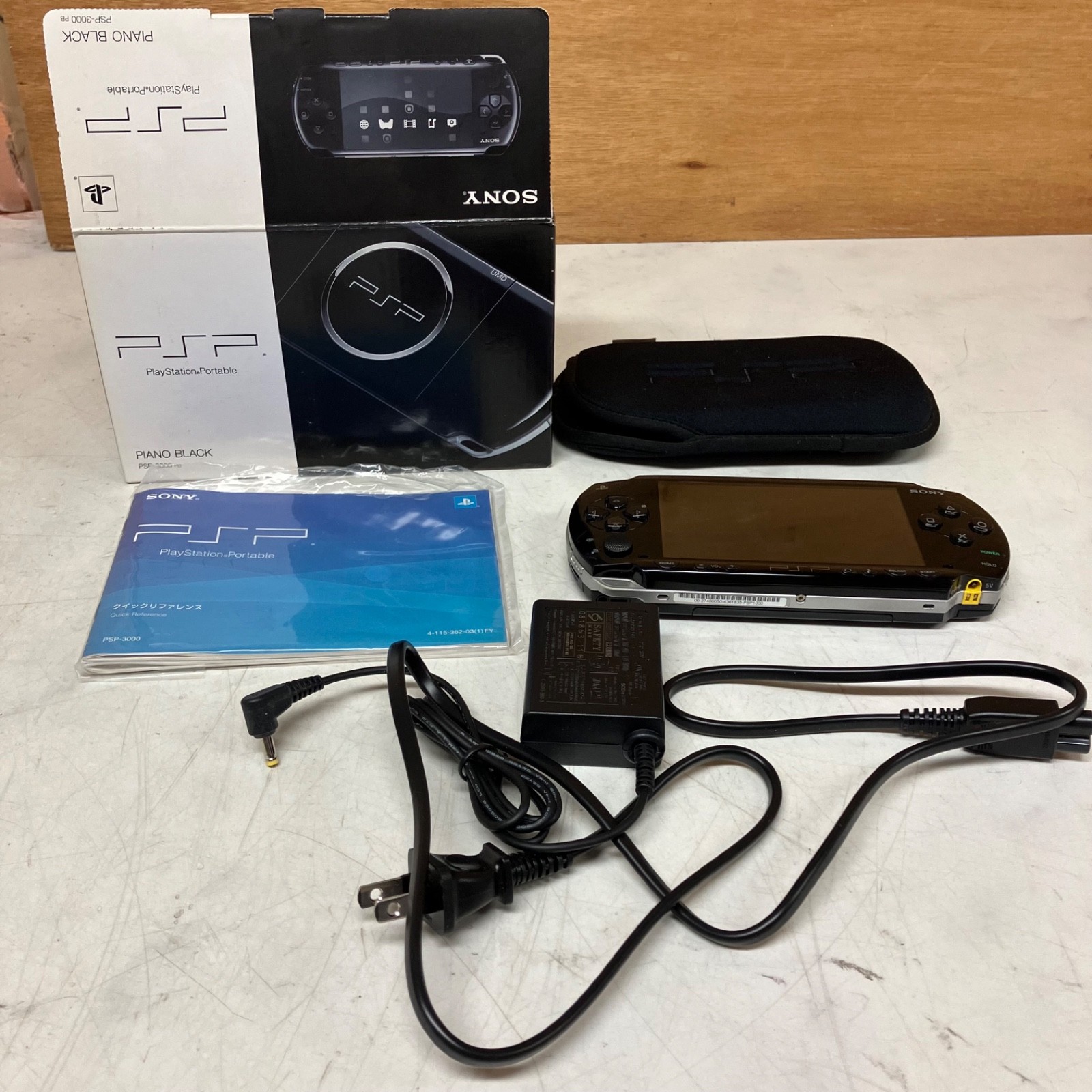 SONY PSP-3000 Piano Black Console Boxed Case AC Adapter Tested Power On Japan