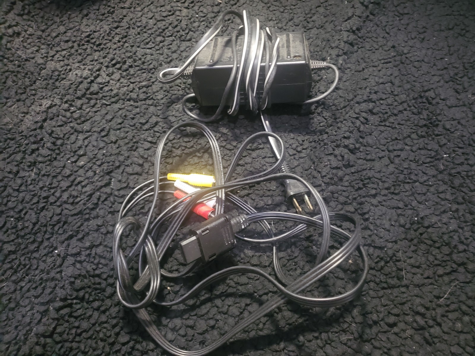 Nintendo GameCube Platinum Console – Silver (With Cords, No Controller)